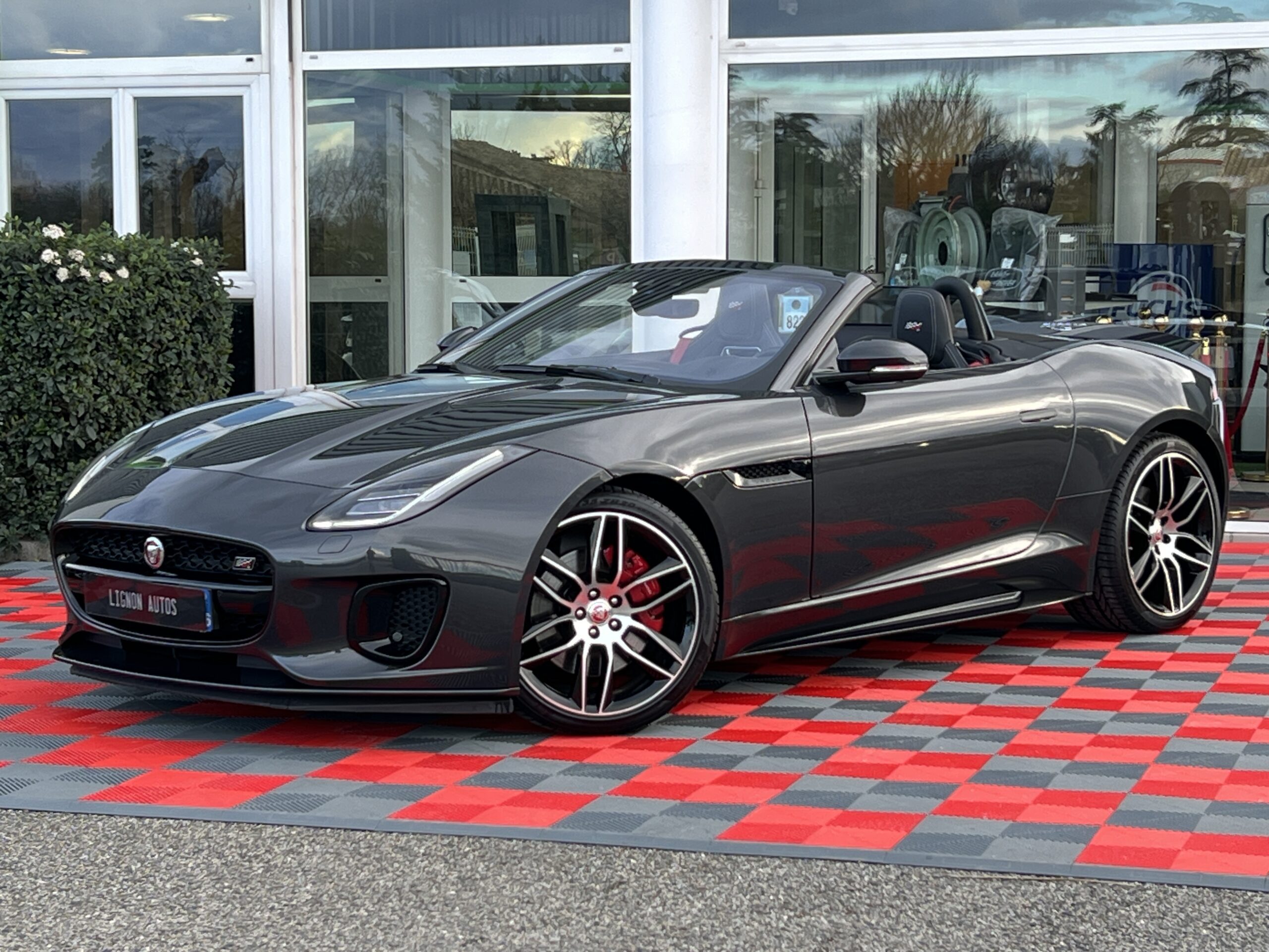 Photo Jaguar F-type Cabriolet 3.0 V6 Suralimenté 340ch Chequered Flag Bva8
