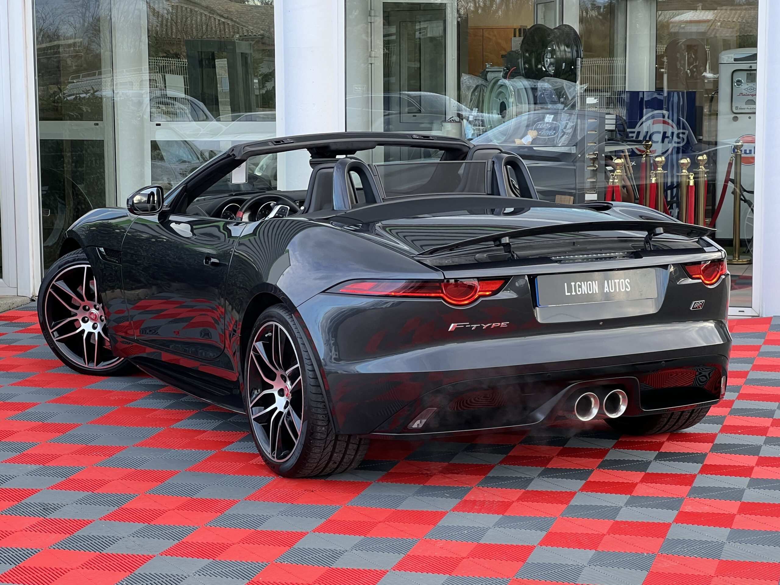 Photo Jaguar F-type Cabriolet 3.0 V6 Suralimenté 340ch Chequered Flag Bva8