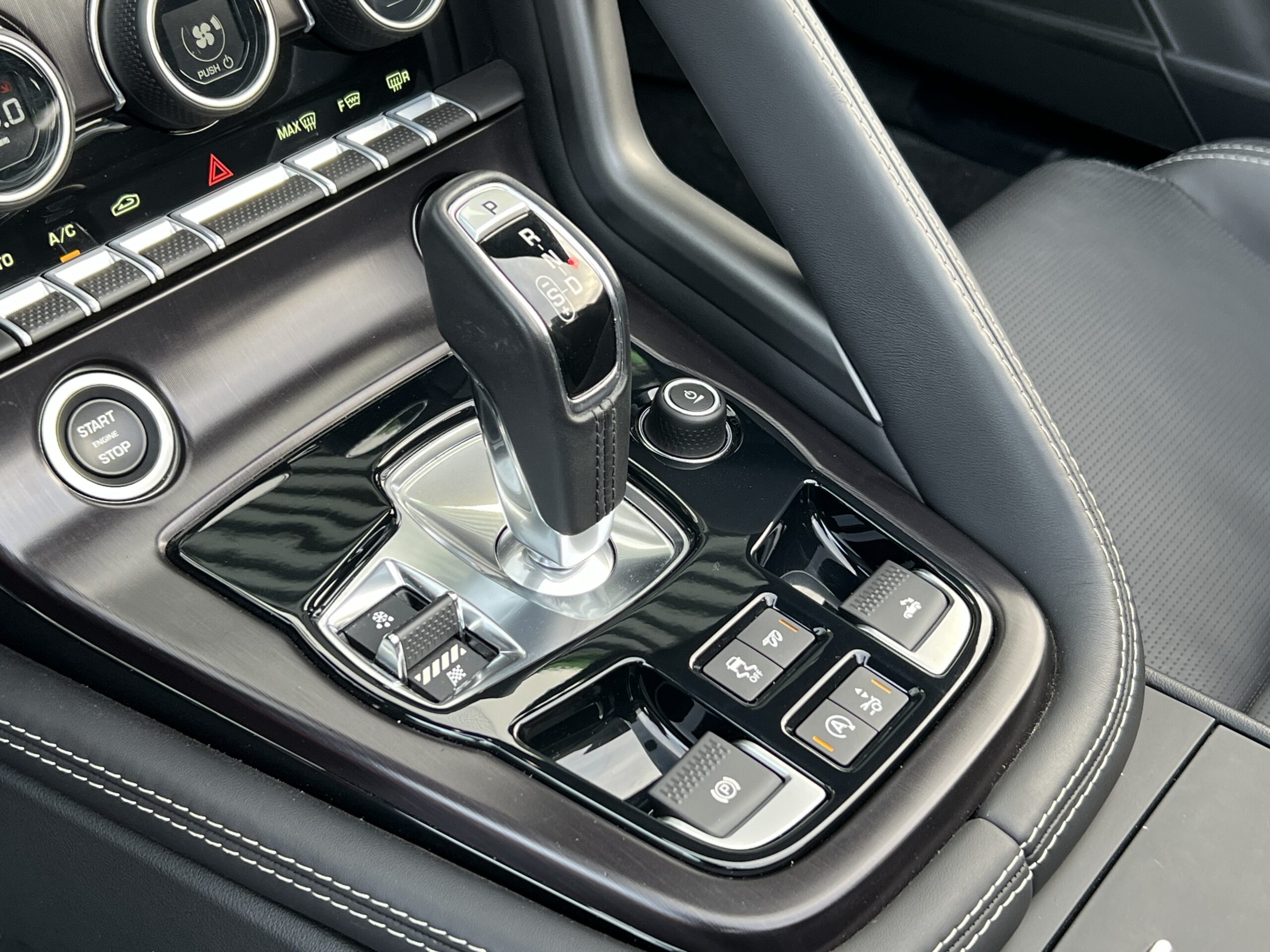 Photo Jaguar F-type Cabriolet 3.0 V6 Suralimenté 340ch Chequered Flag Bva8