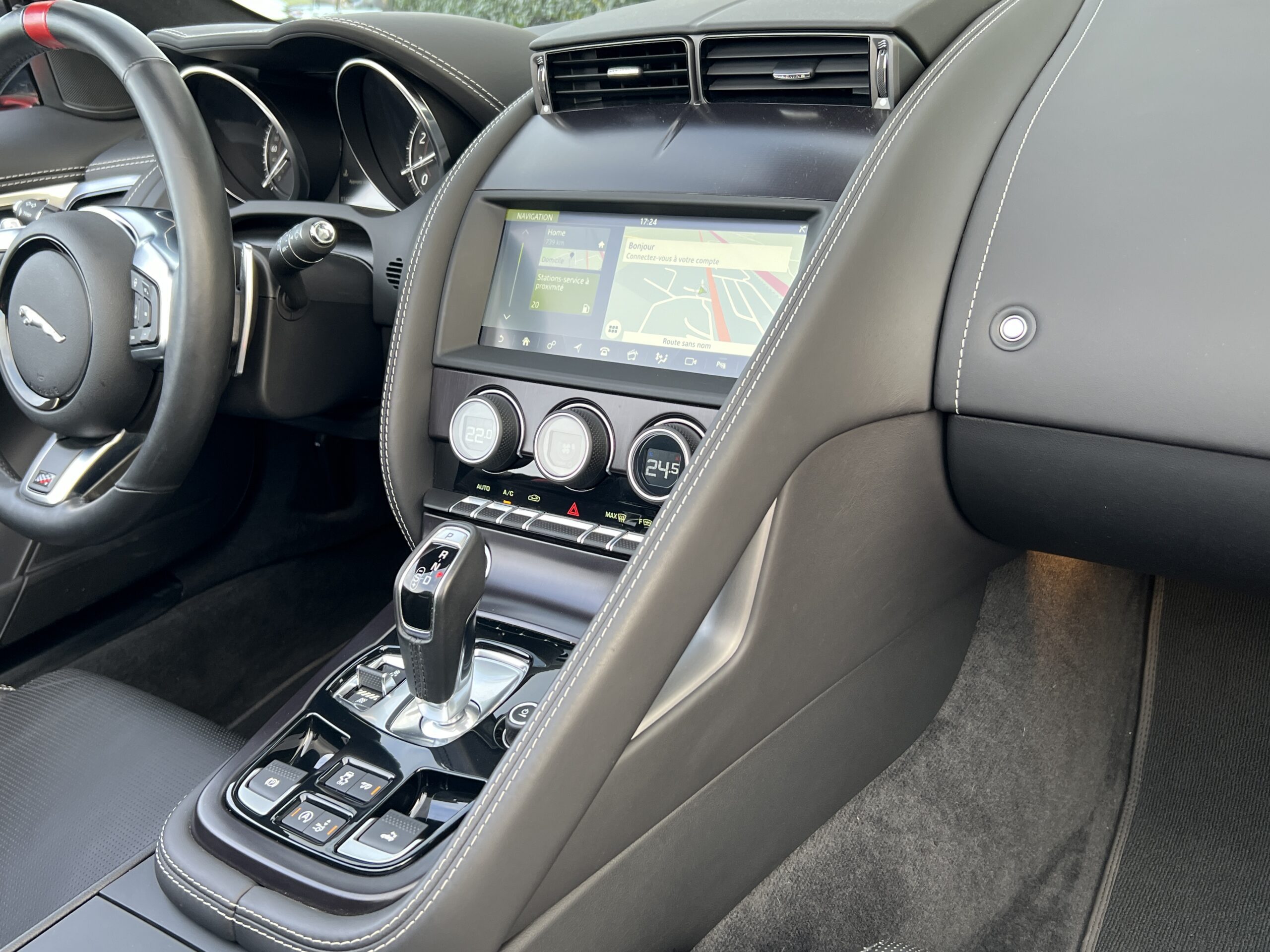 Photo Jaguar F-type Cabriolet 3.0 V6 Suralimenté 340ch Chequered Flag Bva8