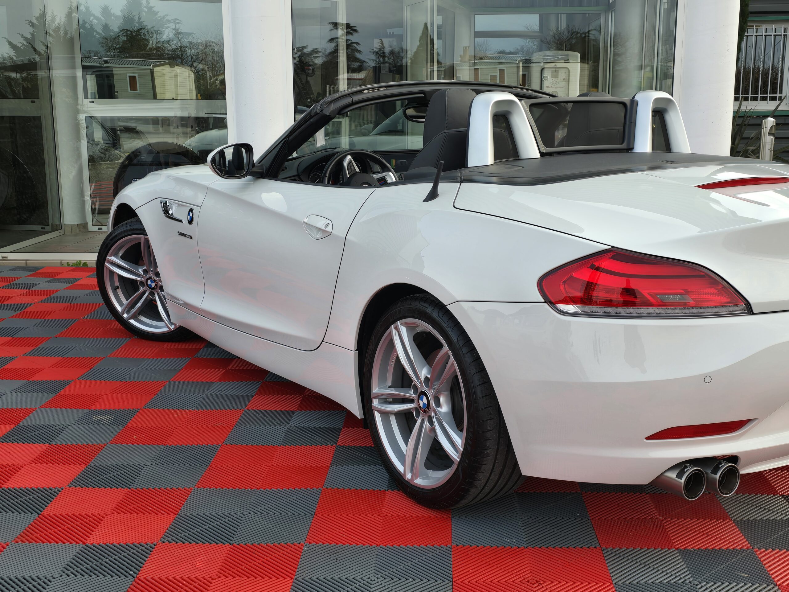 Photo BMW Z4 23I 2.3 204 CH (E89) BVM LUXE - 42 900KM - ORIGINE FRANCE - ECHAPPEMENT REMUS