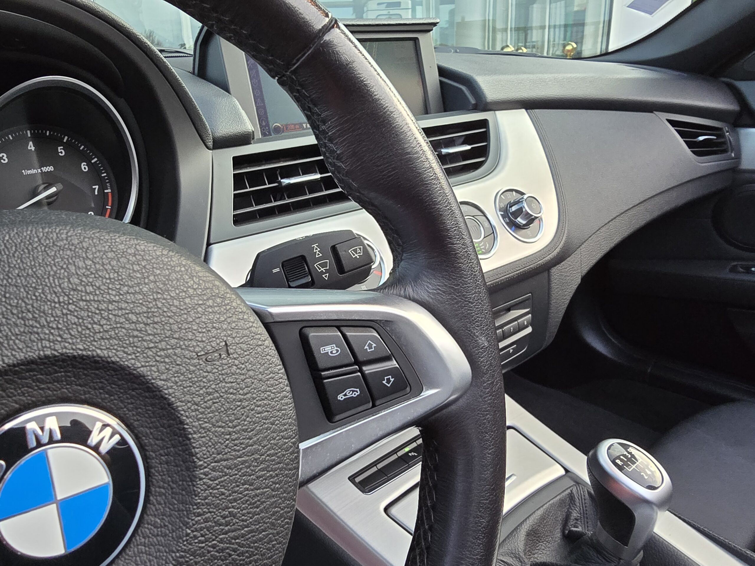Photo BMW Z4 23I 2.3 204 CH (E89) BVM LUXE - 42 900KM - ORIGINE FRANCE - ECHAPPEMENT REMUS