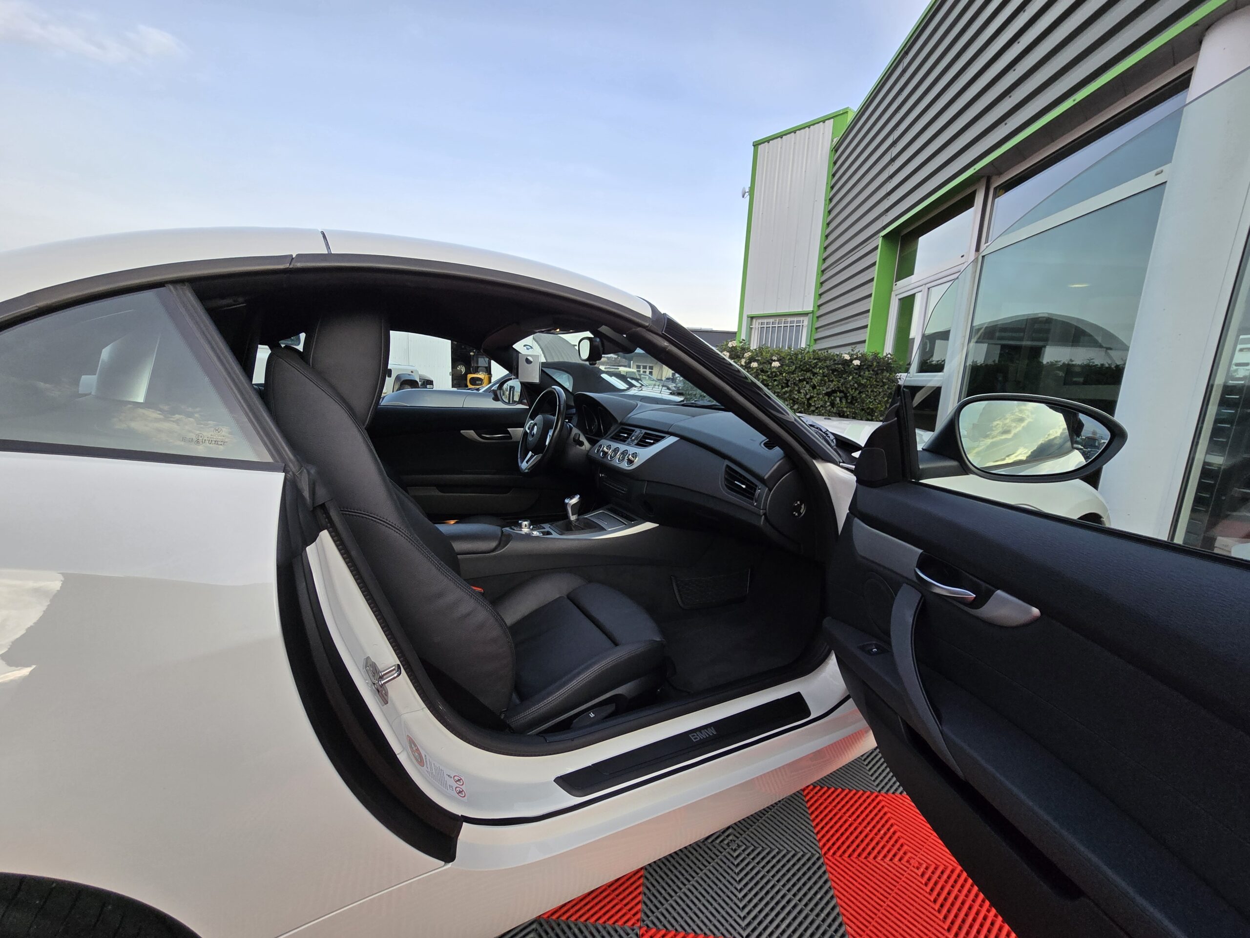 Photo BMW Z4 23I 2.3 204 CH (E89) BVM LUXE - 42 900KM - ORIGINE FRANCE - ECHAPPEMENT REMUS
