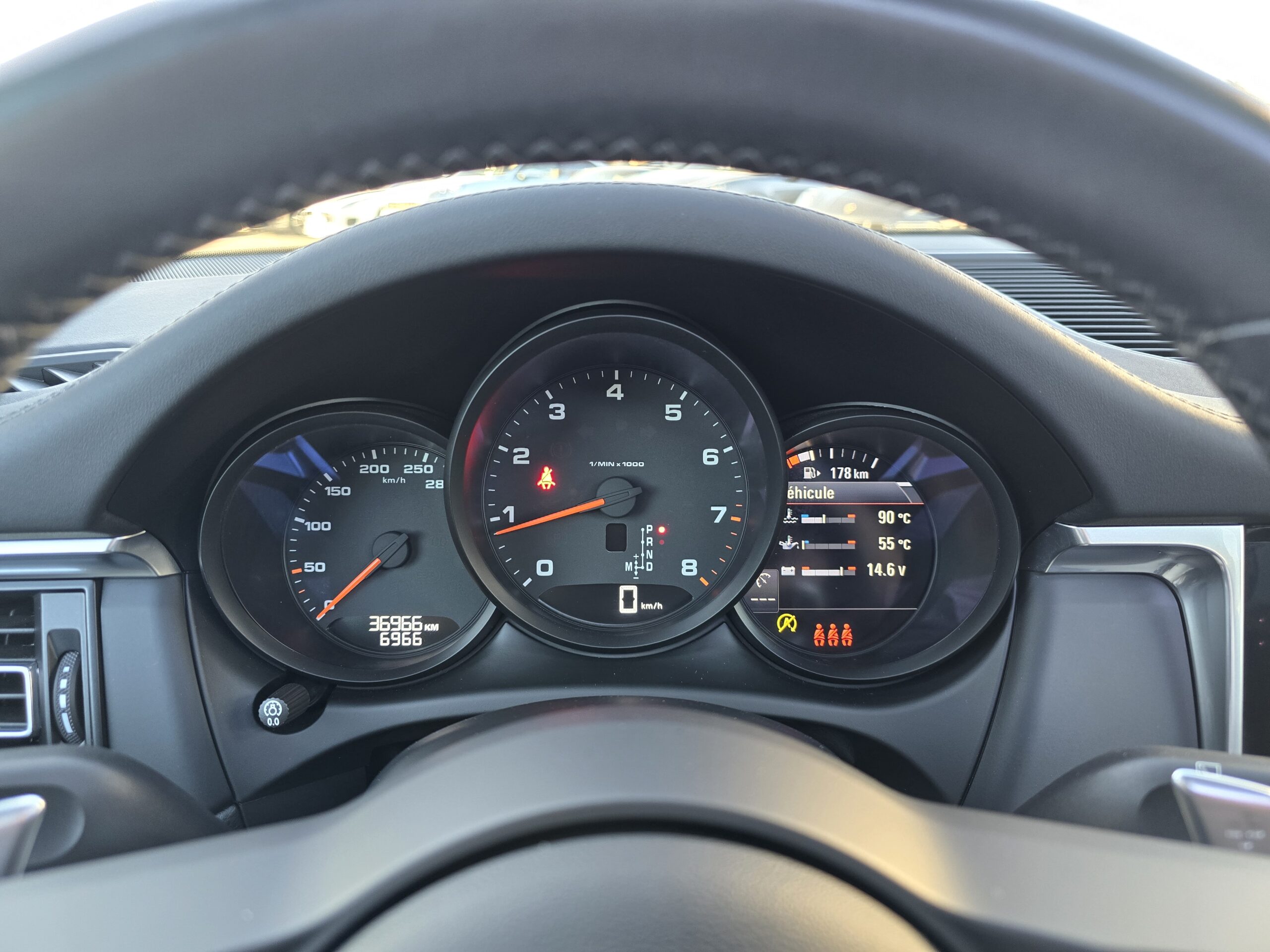 Photo PORSCHE MACAN 2.0 245CH PDK KEYLESS/BOSE/TOIT PANO