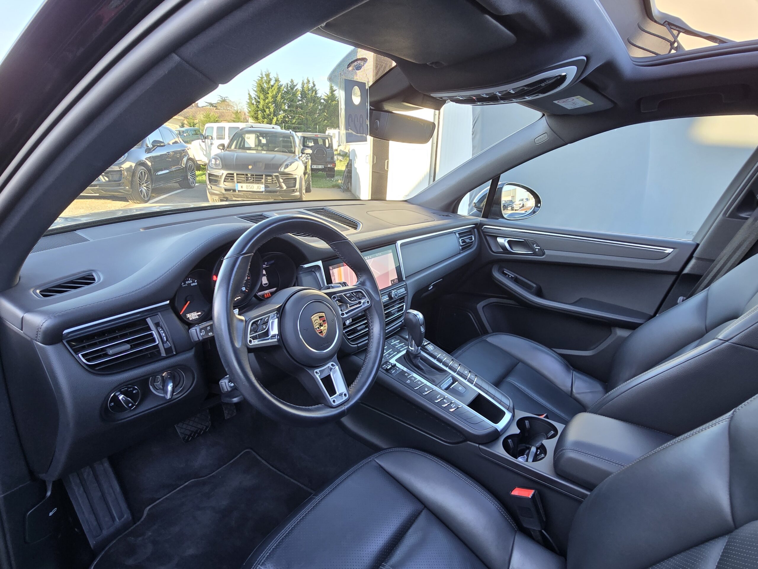 Photo PORSCHE MACAN 2.0 245CH PDK KEYLESS/BOSE/TOIT PANO