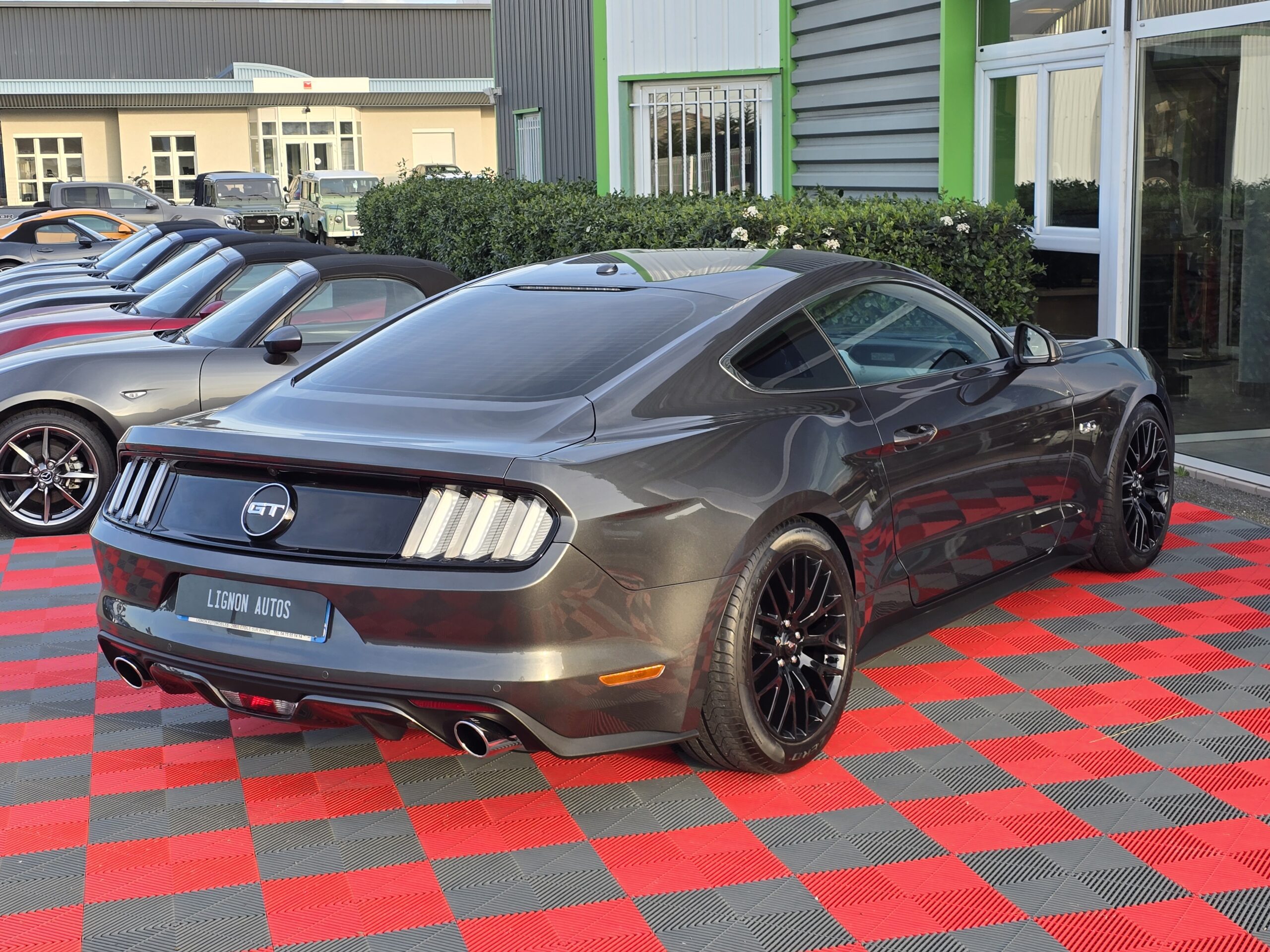 Photo Ford Mustang Fastback GT 5.0l V8 421 Premium Echappement Borla