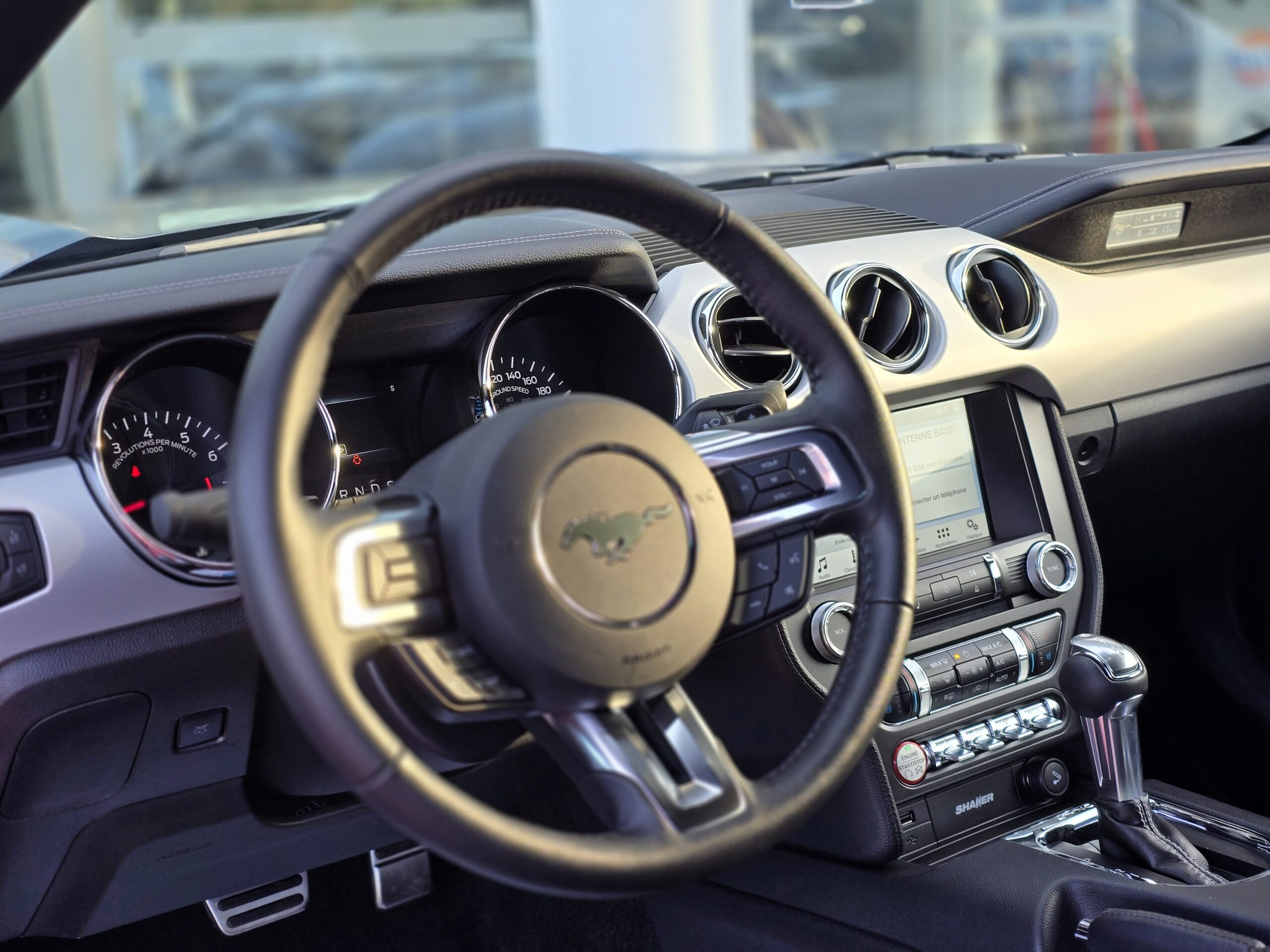 Photo Ford Mustang Fastback GT 5.0l V8 421 Premium Echappement Borla