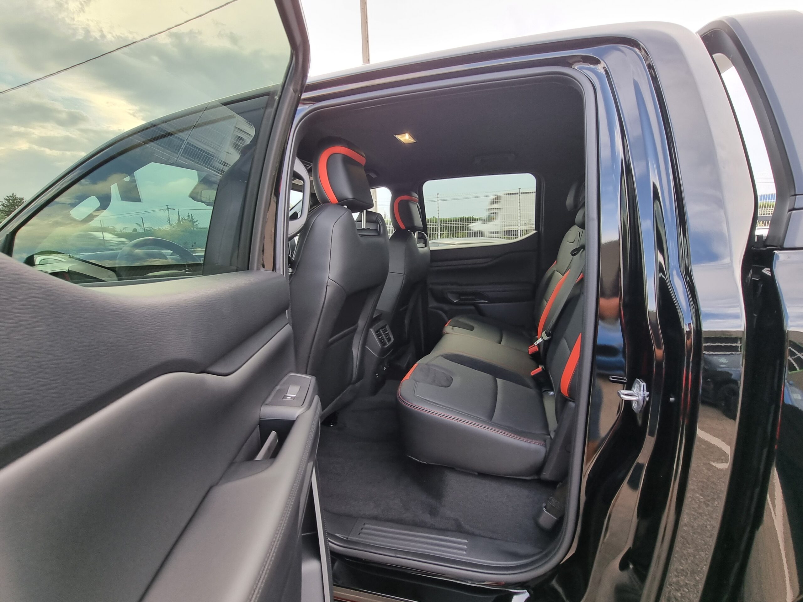 Photo Ford Ranger Raptor 3.0l Ecoboost V6 292cv 2024 NEUF SANS MALUS