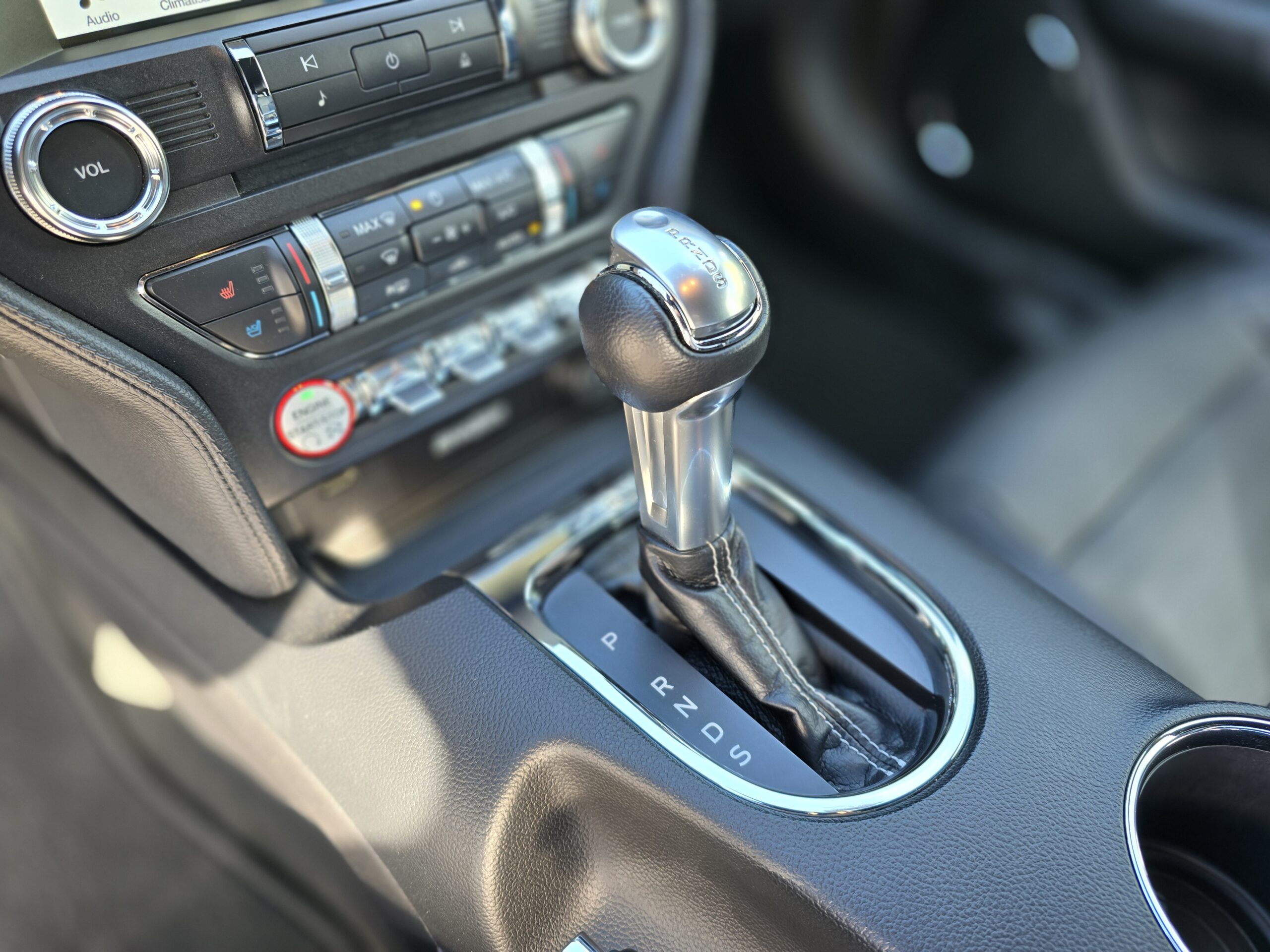 Photo Ford Mustang Fastback Gt 5.0l V8 421 Premium