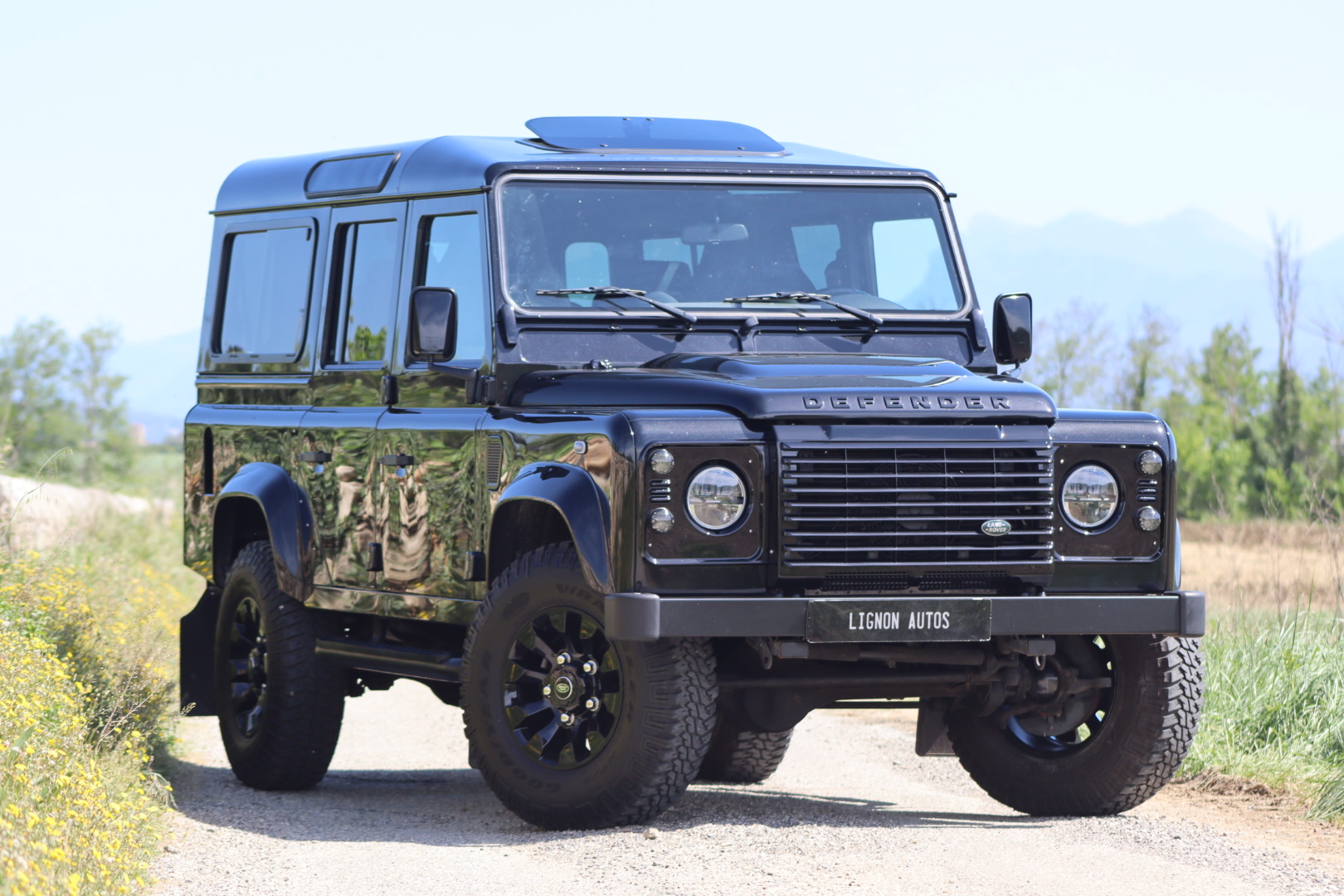Land Rover Defender 110 td4 SW 7 Places "Black Pack"