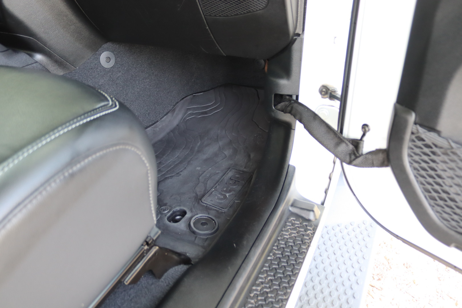 Photo Jeep Wrangler JL 2.0 T 272CH Unlimited Sahara BVA8