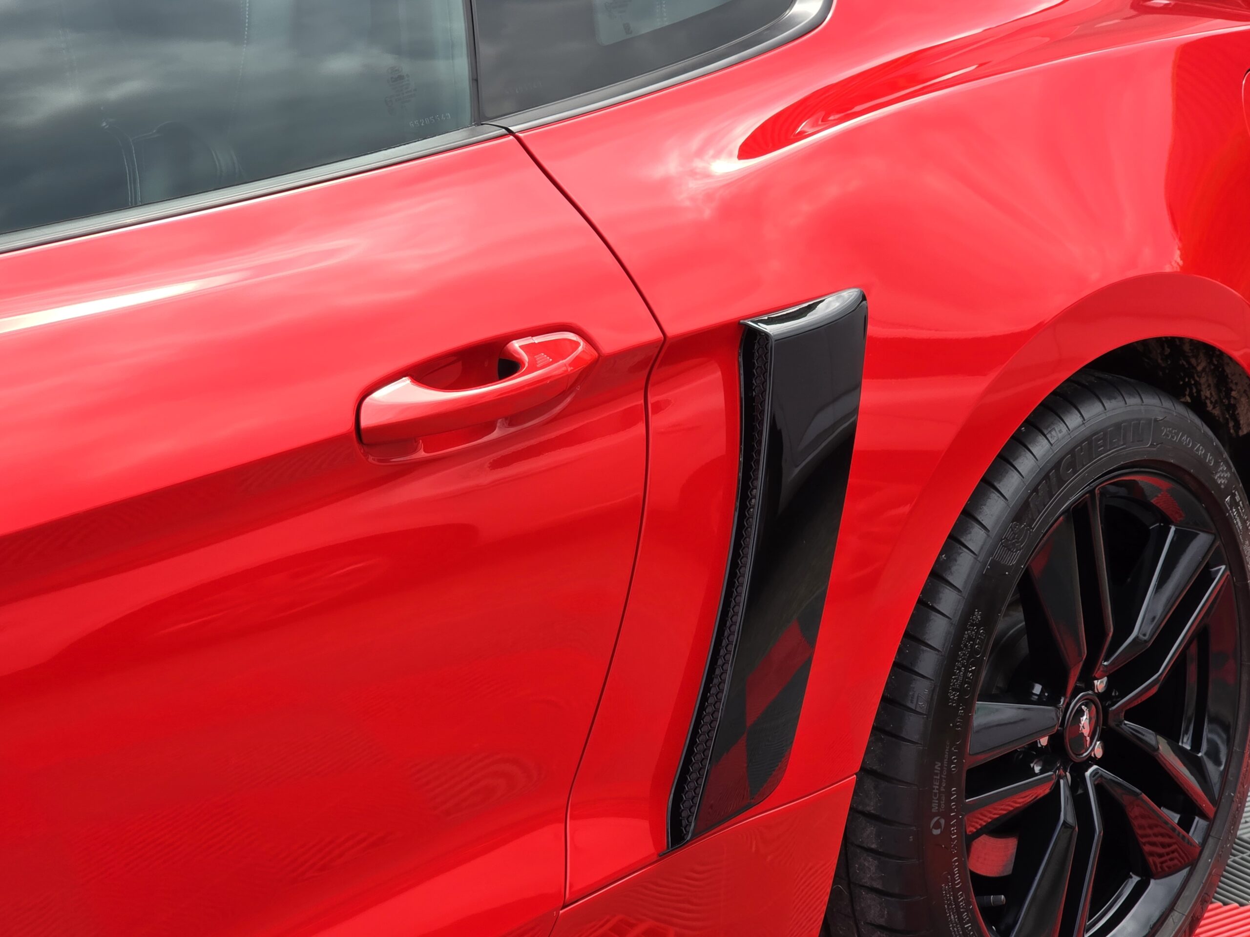Photo Ford Mustang Fastback 2.3 Ecoboost 317 - Origine France - Pas de malus