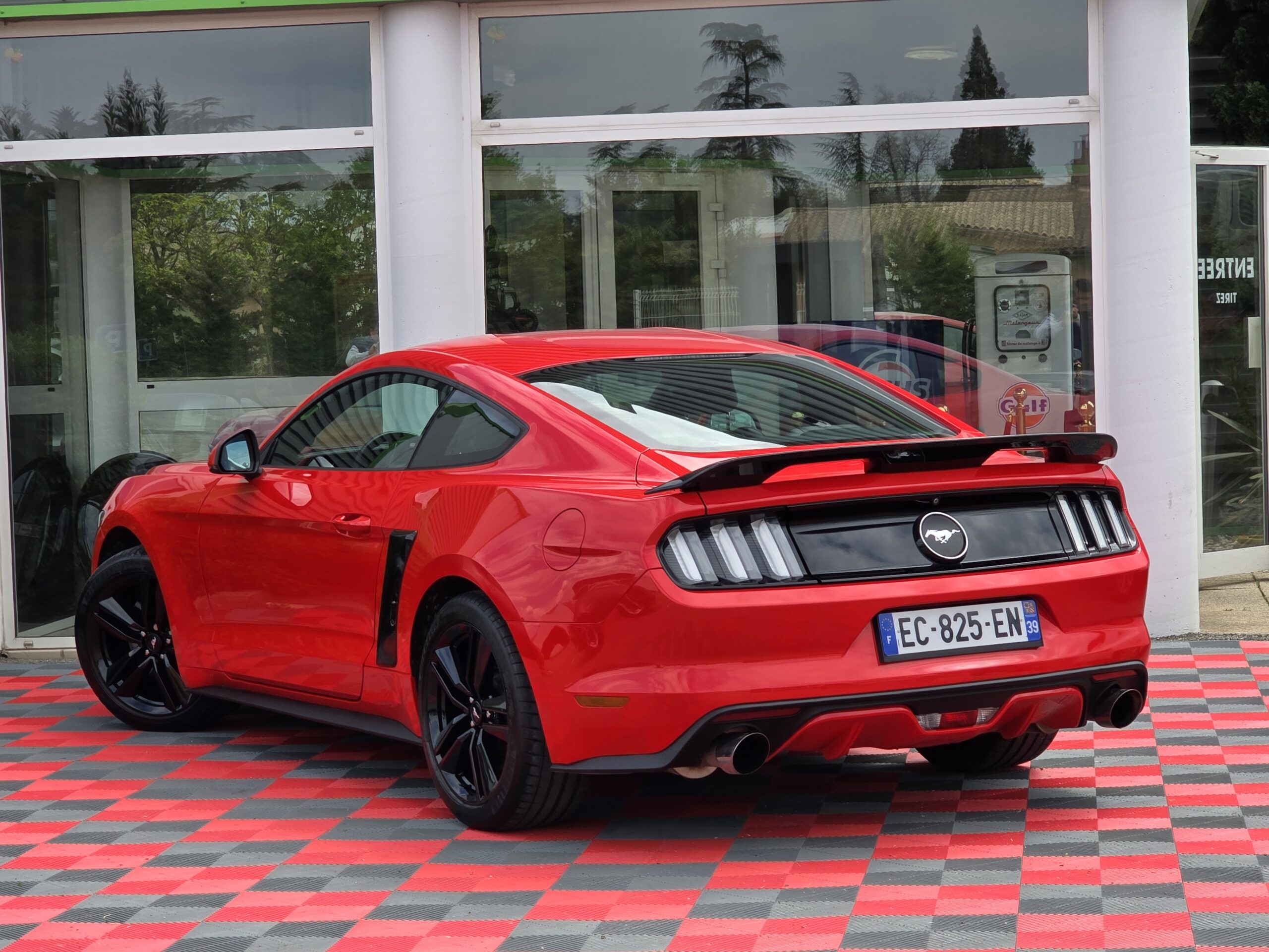Photo Ford Mustang Fastback 2.3 Ecoboost 317 - Origine France - Pas de malus