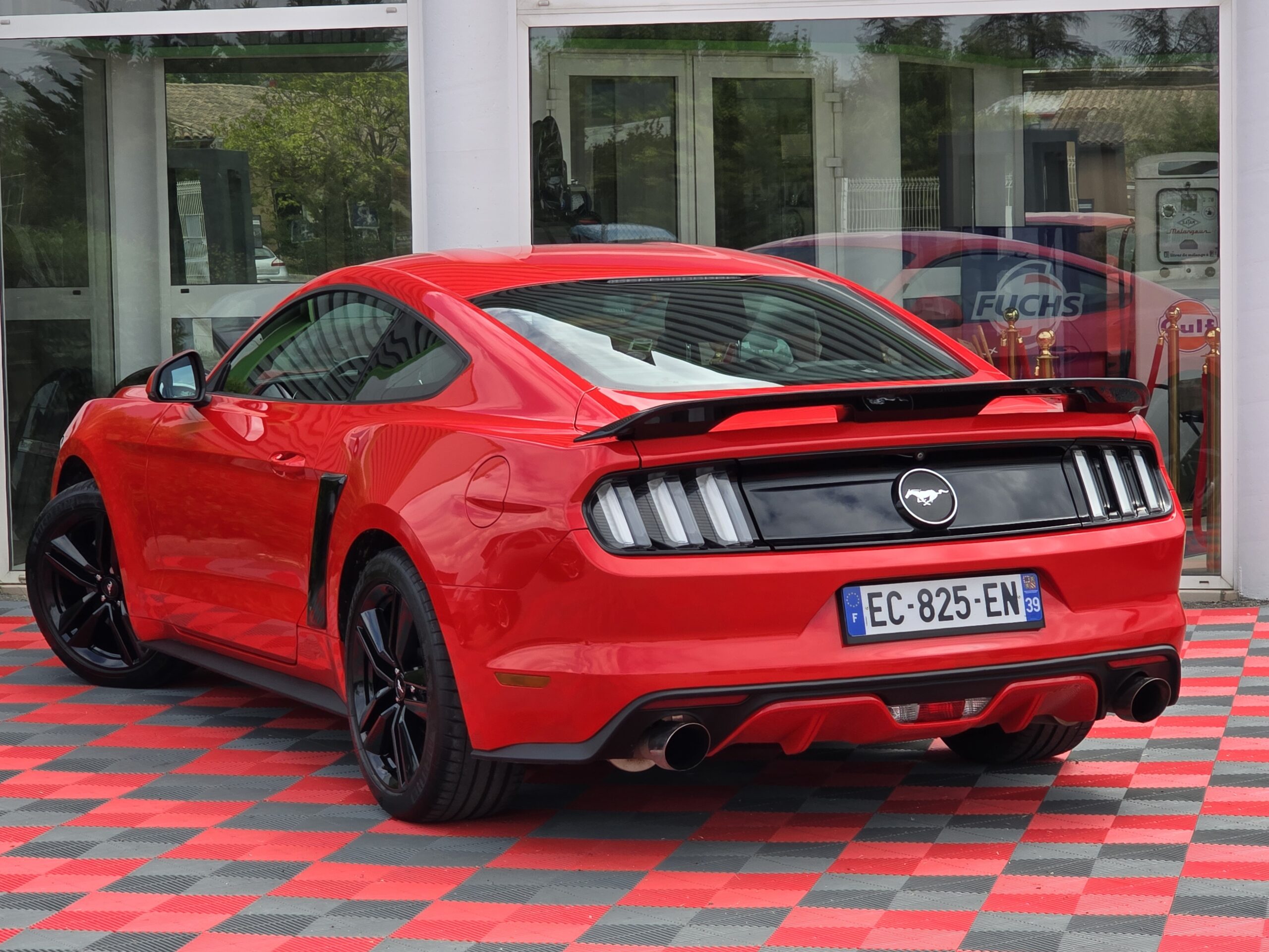 Photo Ford Mustang Fastback 2.3 Ecoboost 317 - Origine France - Pas de malus