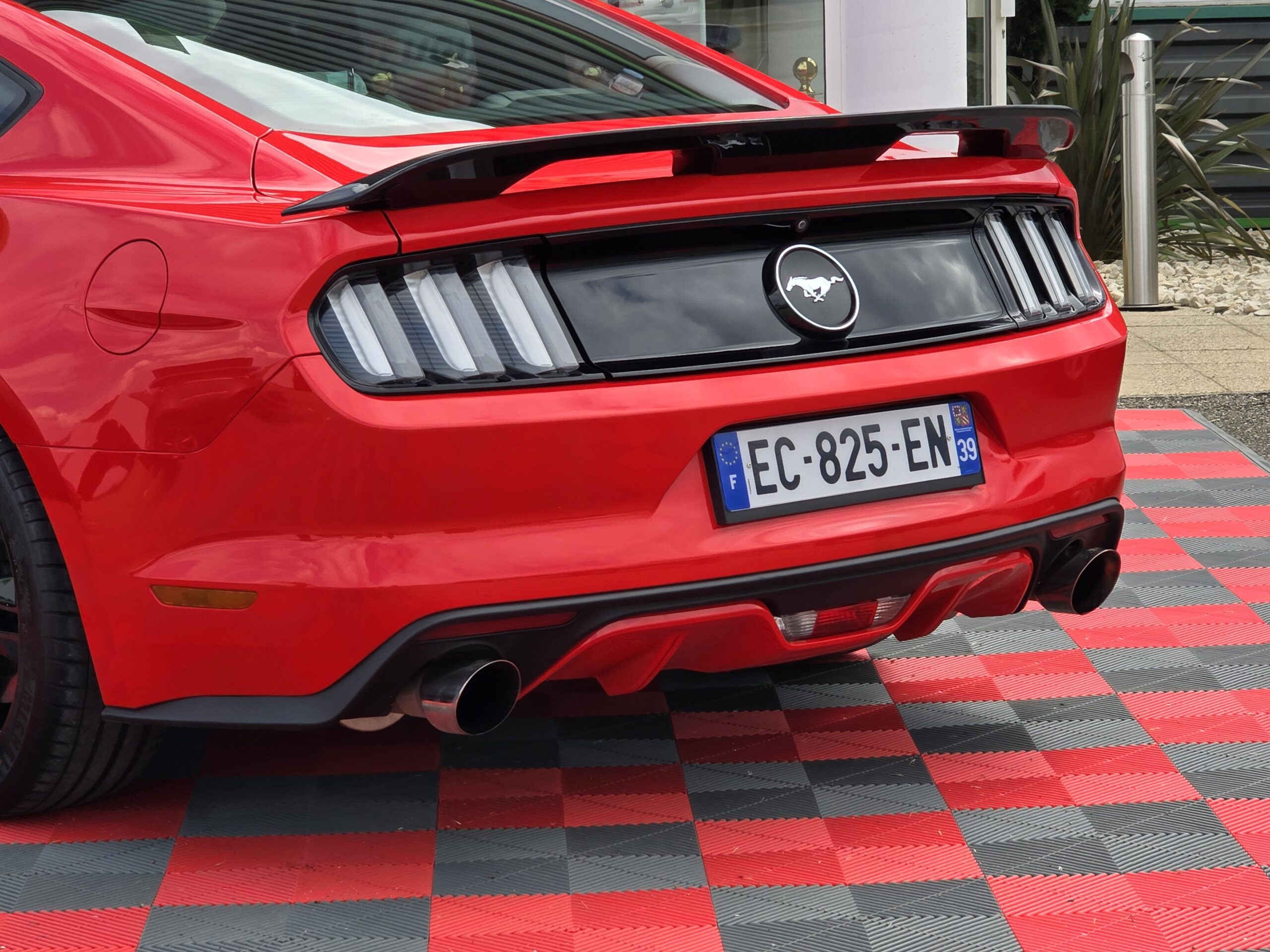 Photo Ford Mustang Fastback 2.3 Ecoboost 317 - Origine France - Pas de malus
