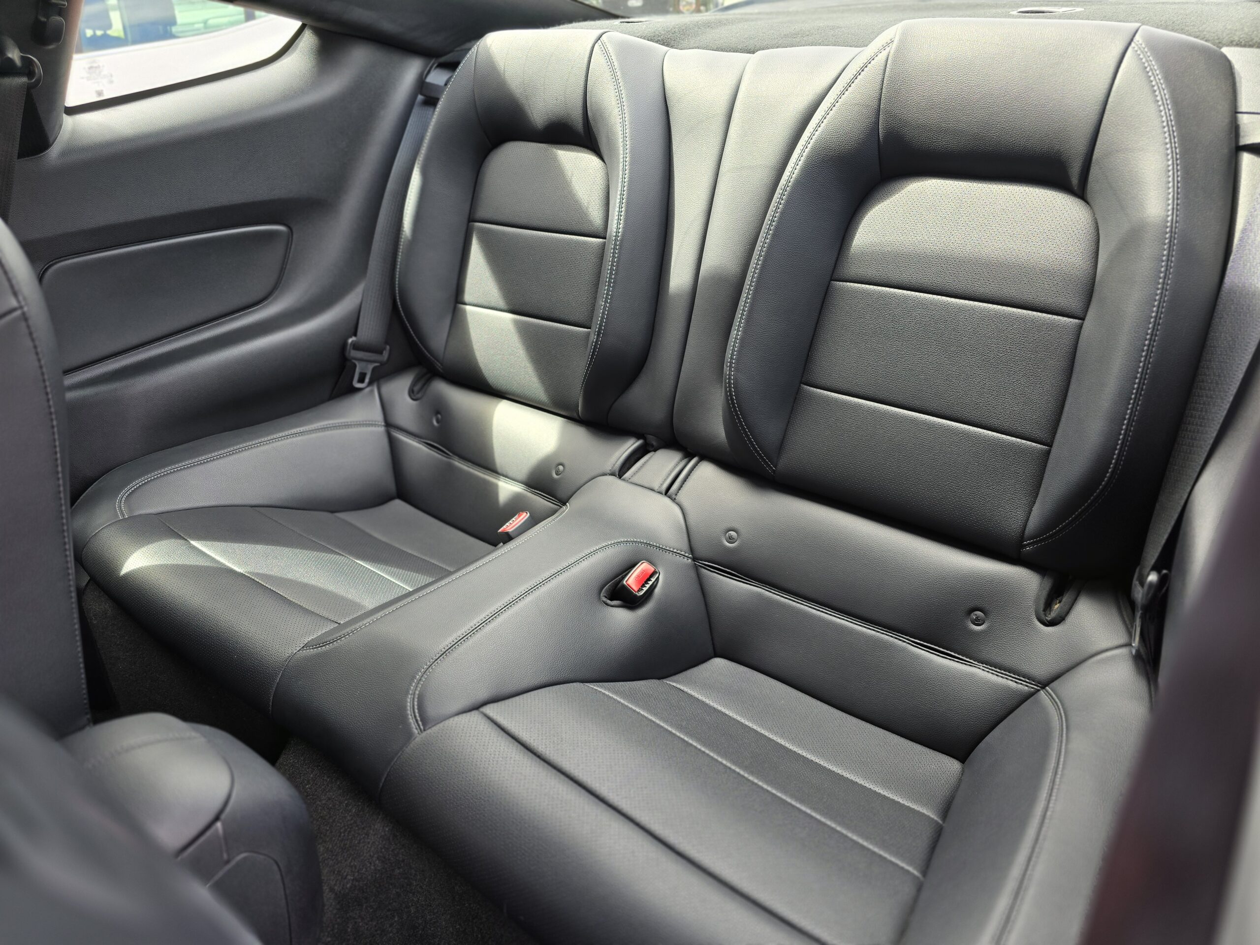 Photo Ford Mustang Fastback 2.3 Ecoboost 317 - Origine France - Pas de malus