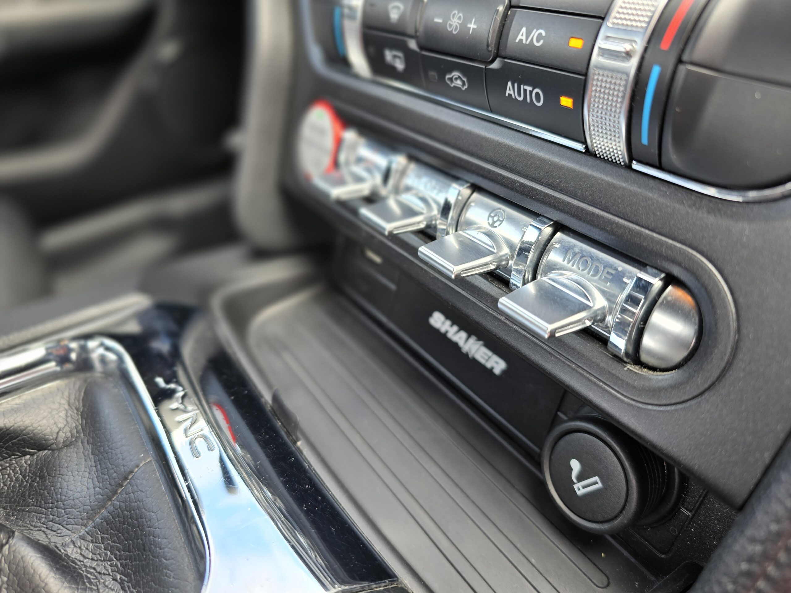 Photo Ford Mustang Fastback 2.3 Ecoboost 317 - Origine France - Pas de malus