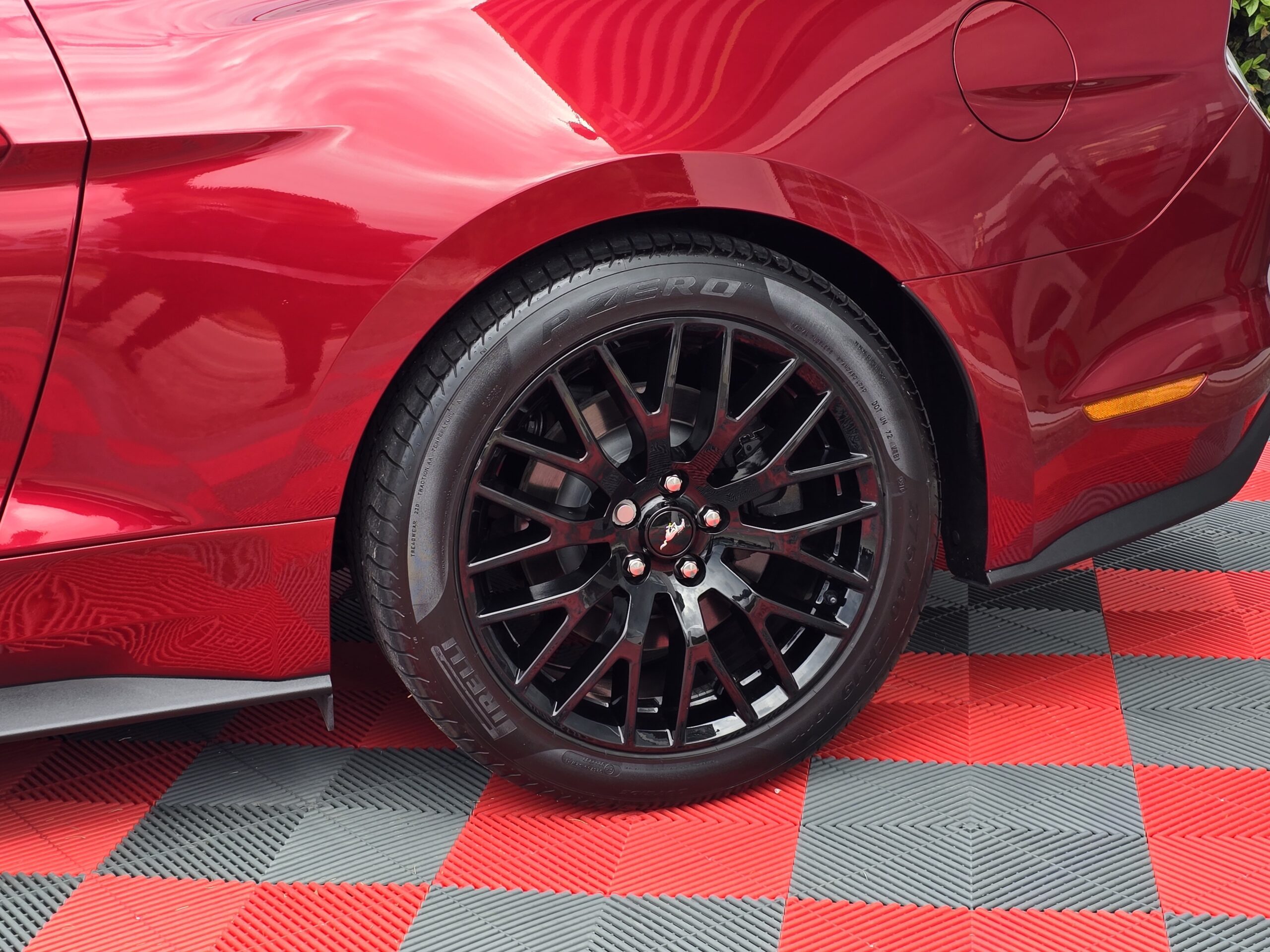 Ford Mustang Fastback GT 5.0l V8 421 Premium