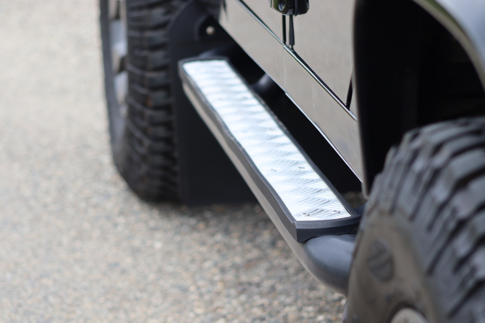 Photo Land Rover Defender 110 2.2 Td4 SW 7 Places LXV "65ème anniversaire"