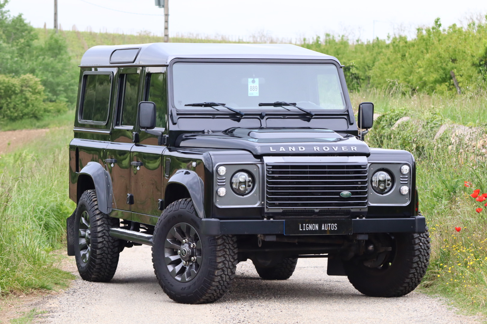 Photo Land Rover Defender 110 2.2 Td4 SW 7 Places LXV "65ème anniversaire"
