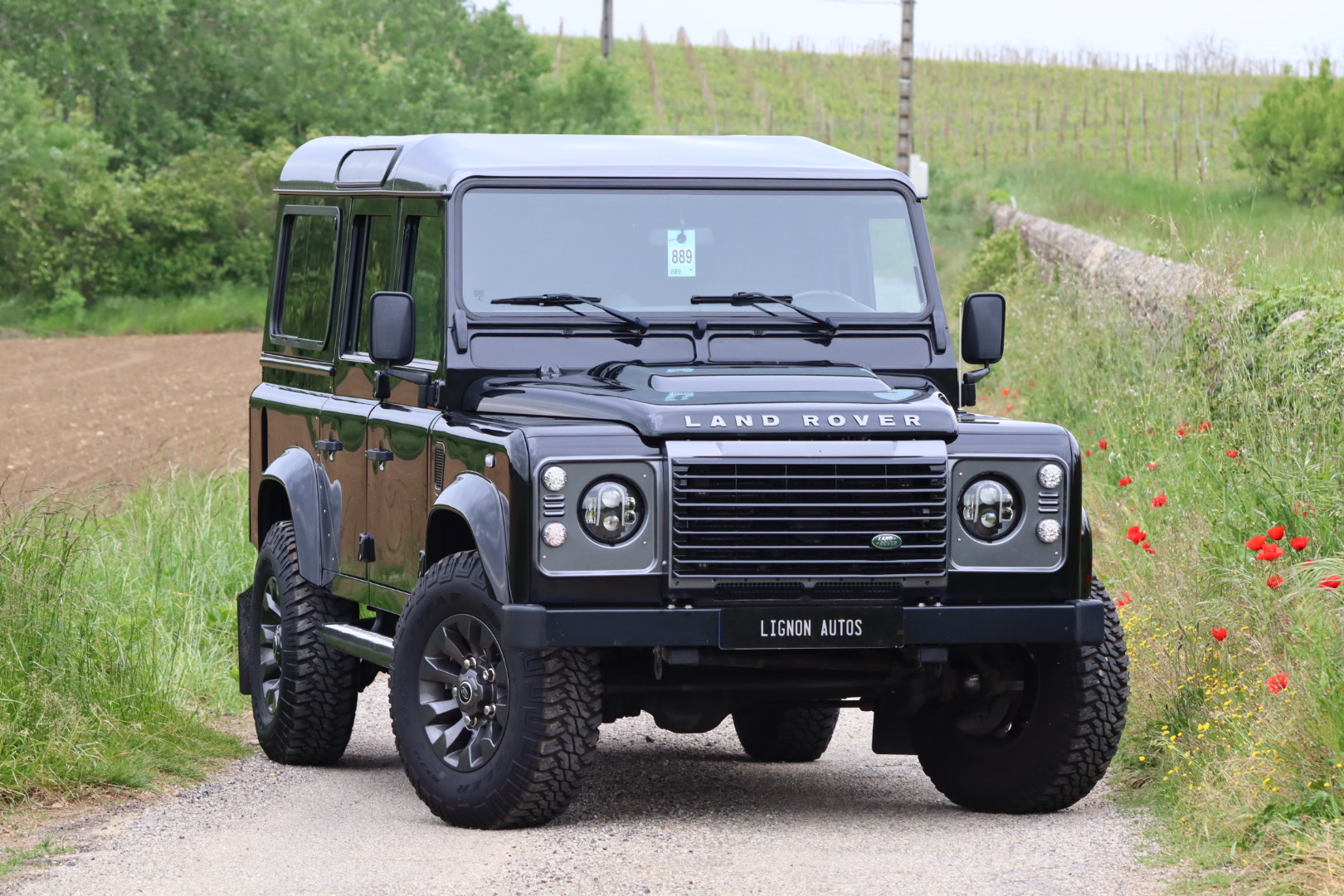 Photo Land Rover Defender 110 2.2 Td4 SW 7 Places LXV "65ème anniversaire"