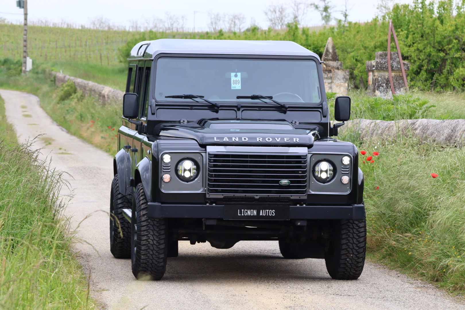 Photo Land Rover Defender 110 2.2 Td4 SW 7 Places LXV "65ème anniversaire"
