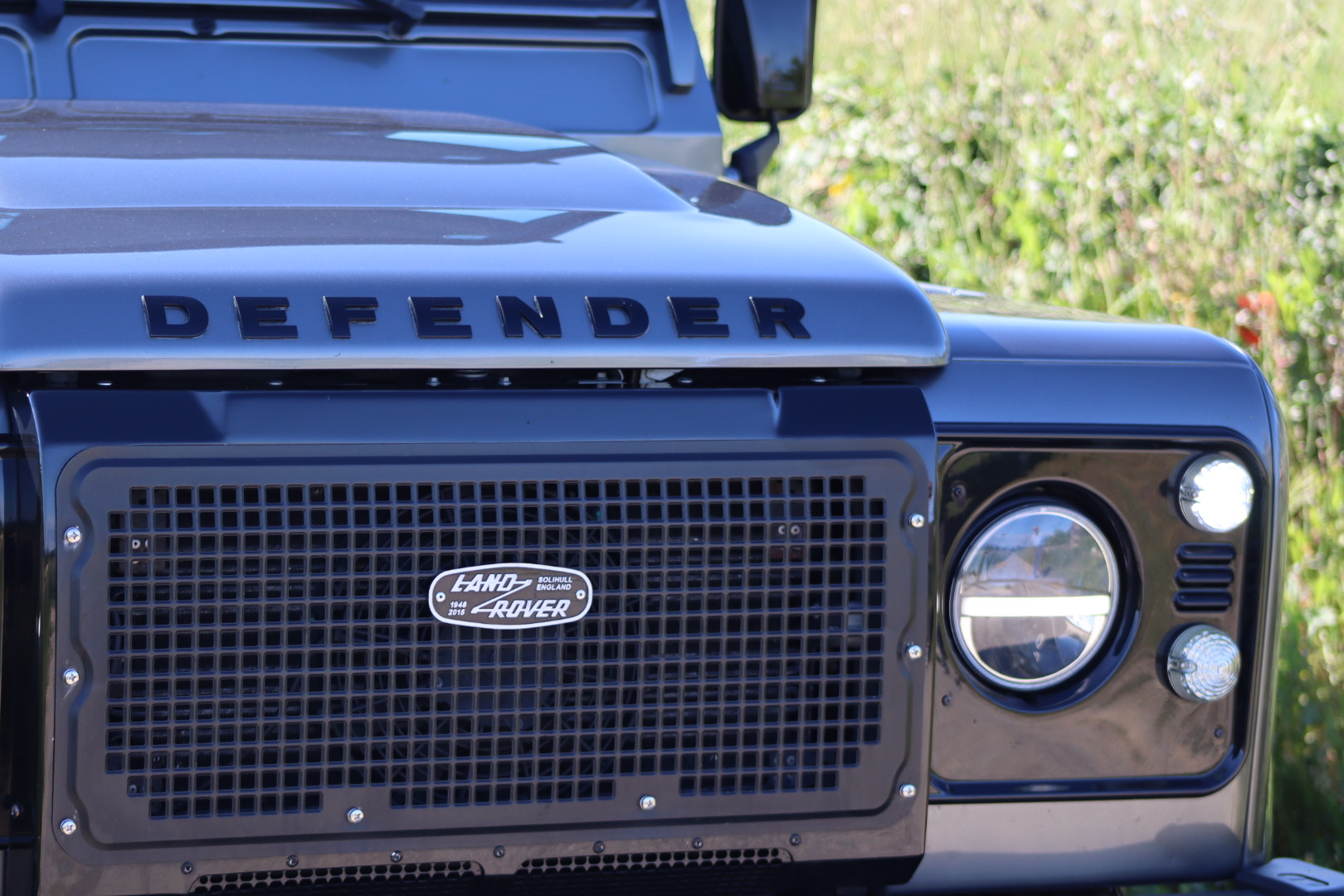 Photo Land Rover Defender 90 td4 Hard Top 2 places