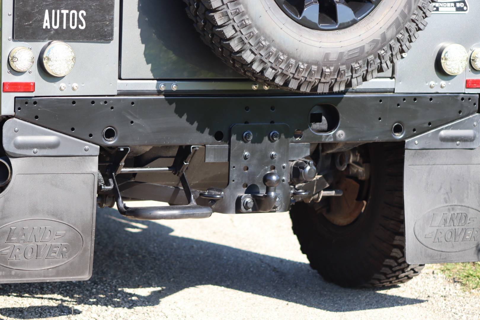 Photo Land Rover Defender 90 td4 Hard Top 2 places