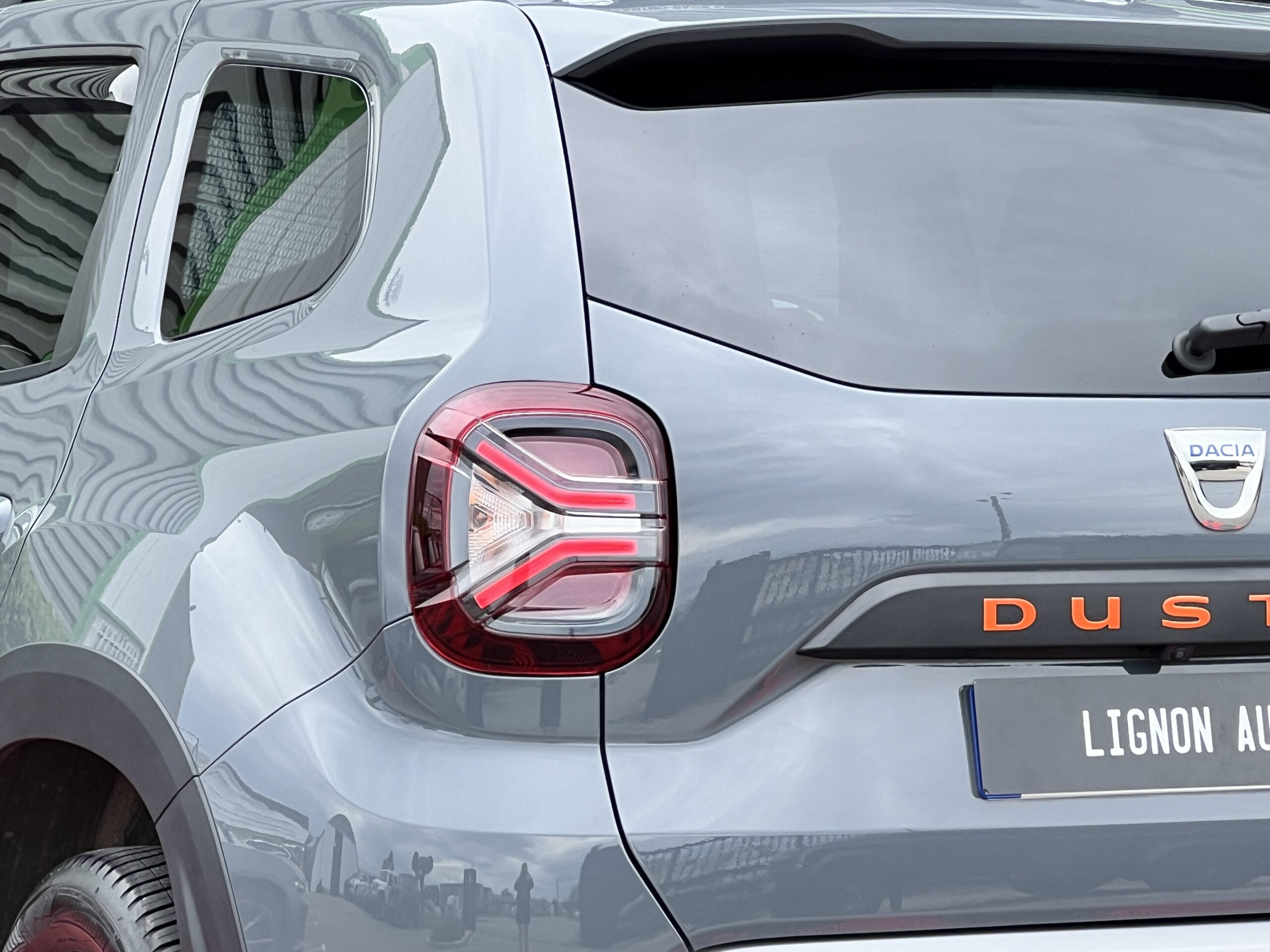 Photo Dacia Duster Extreme Blue dCi 115 4x4 Équipé