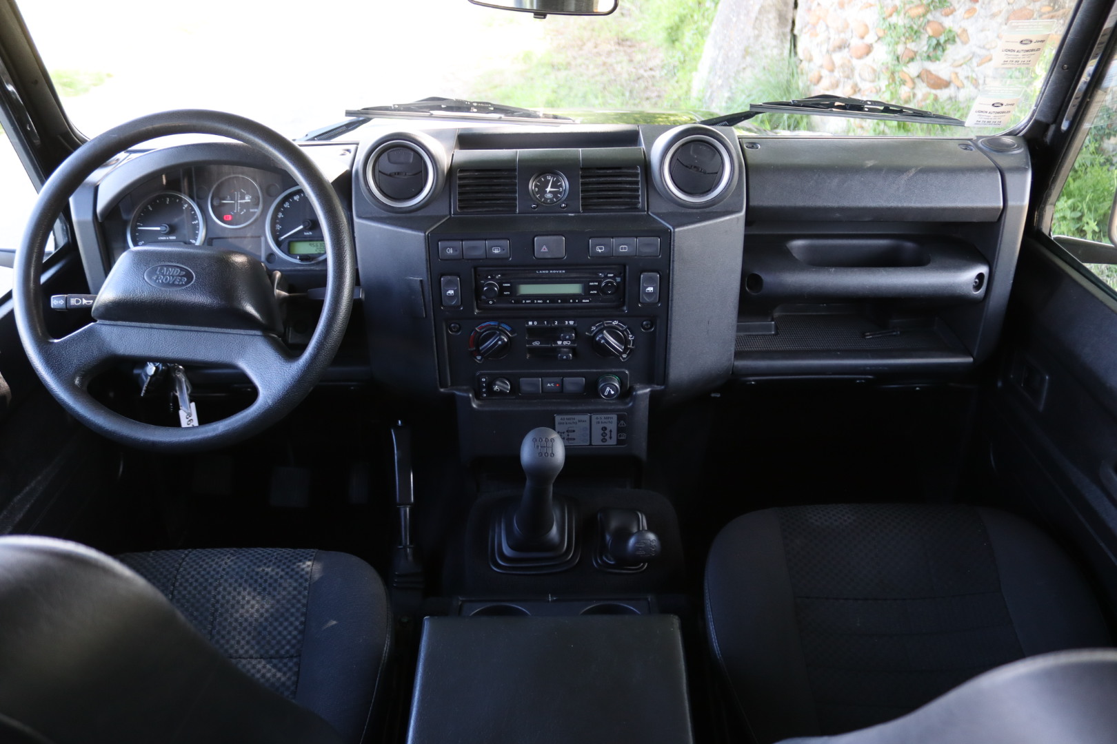 Photo Land Rover Defender 110 td4 2.4 7 places