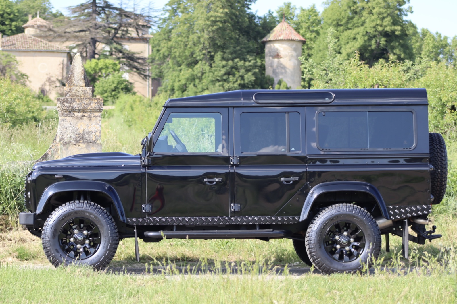 Photo Land Rover Defender 110 td4 2.4 7 places