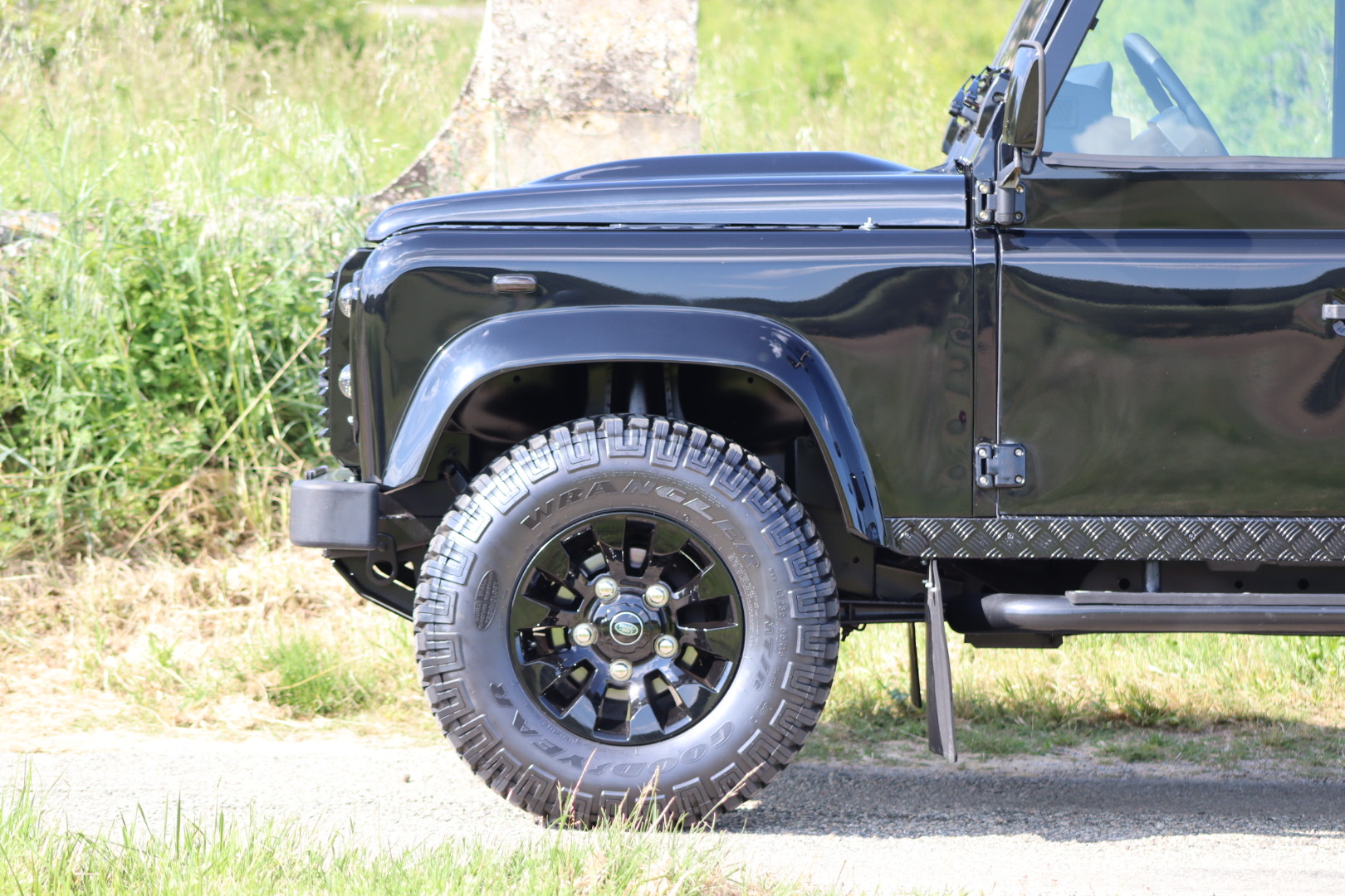 Photo Land Rover Defender 110 td4 2.4 7 places