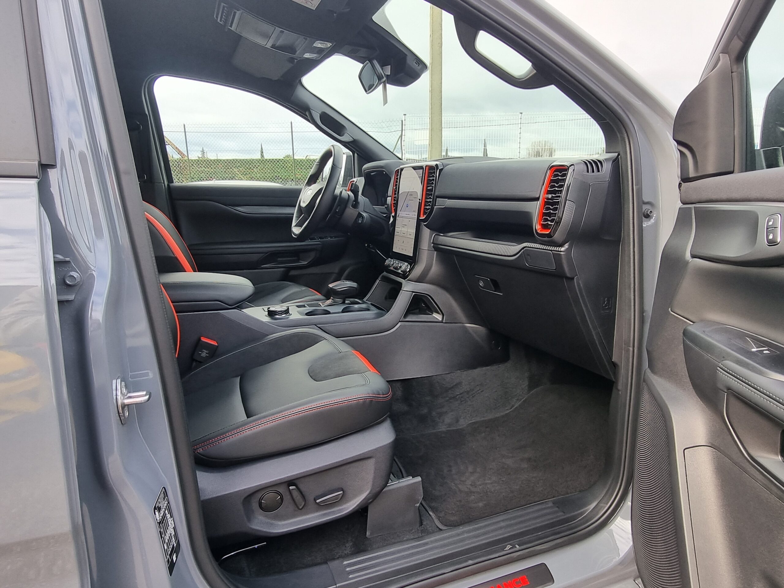 Photo Ford Ranger Raptor 3.0l Ecoboost V6 292cv NEUF PAS DE MALUS TVA RECUPERABLE Garantie 5 ans