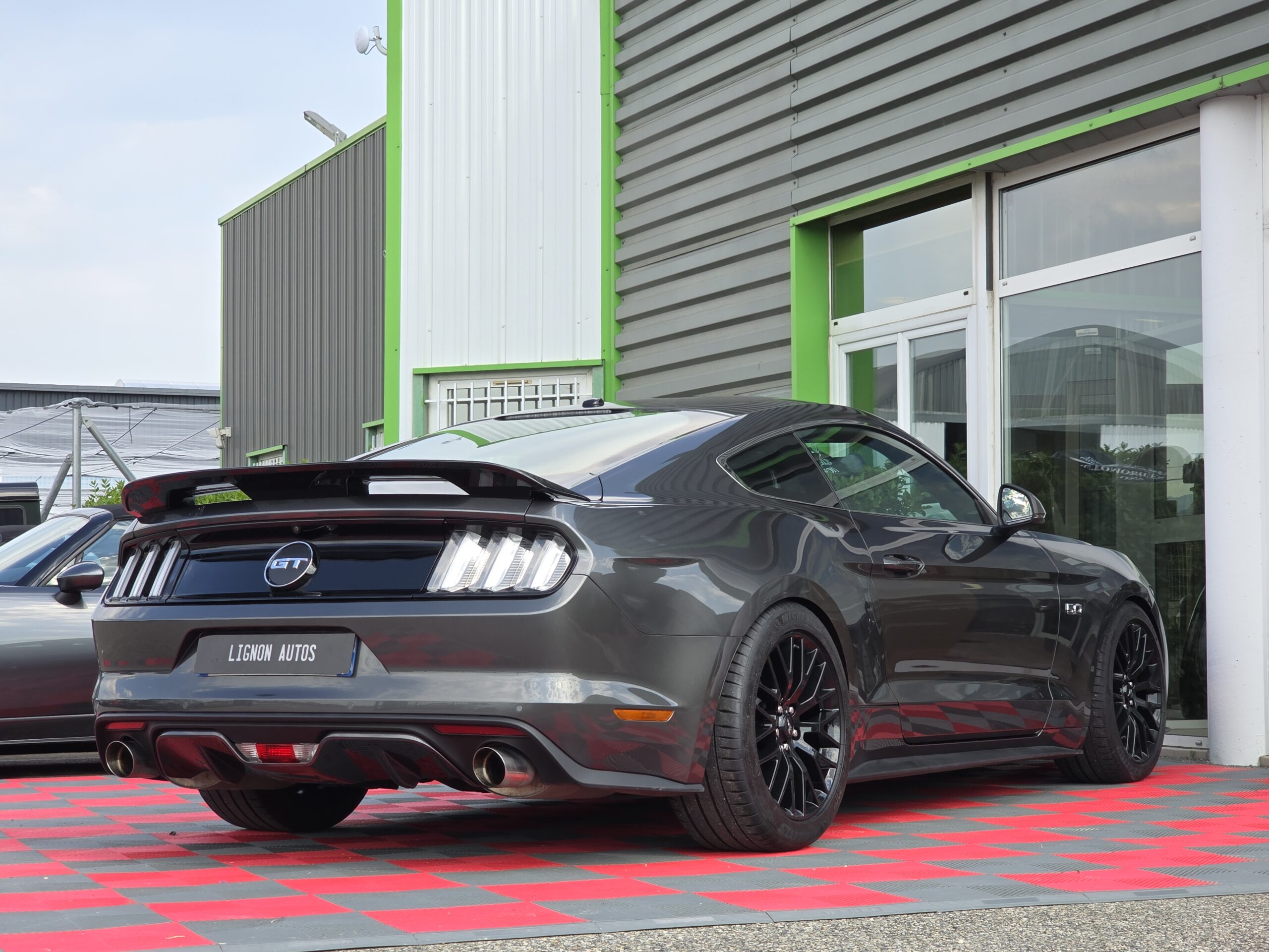 Photo Ford Mustang Fastback GT 5.0l V8 421 Premium BVA Échappement Asch