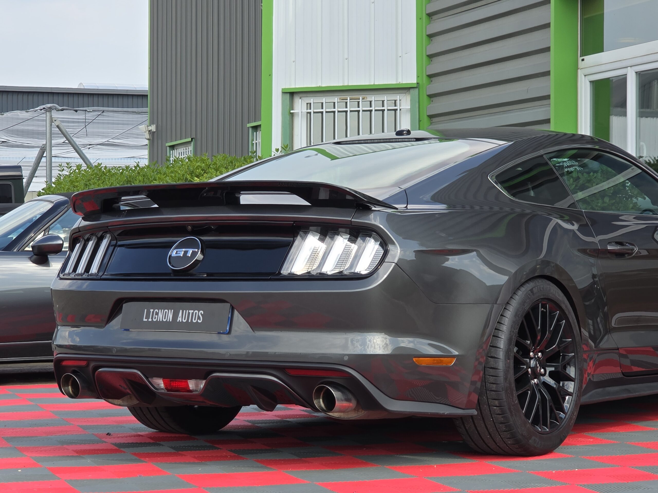 Photo Ford Mustang Fastback GT 5.0l V8 421 Premium BVA Échappement Asch
