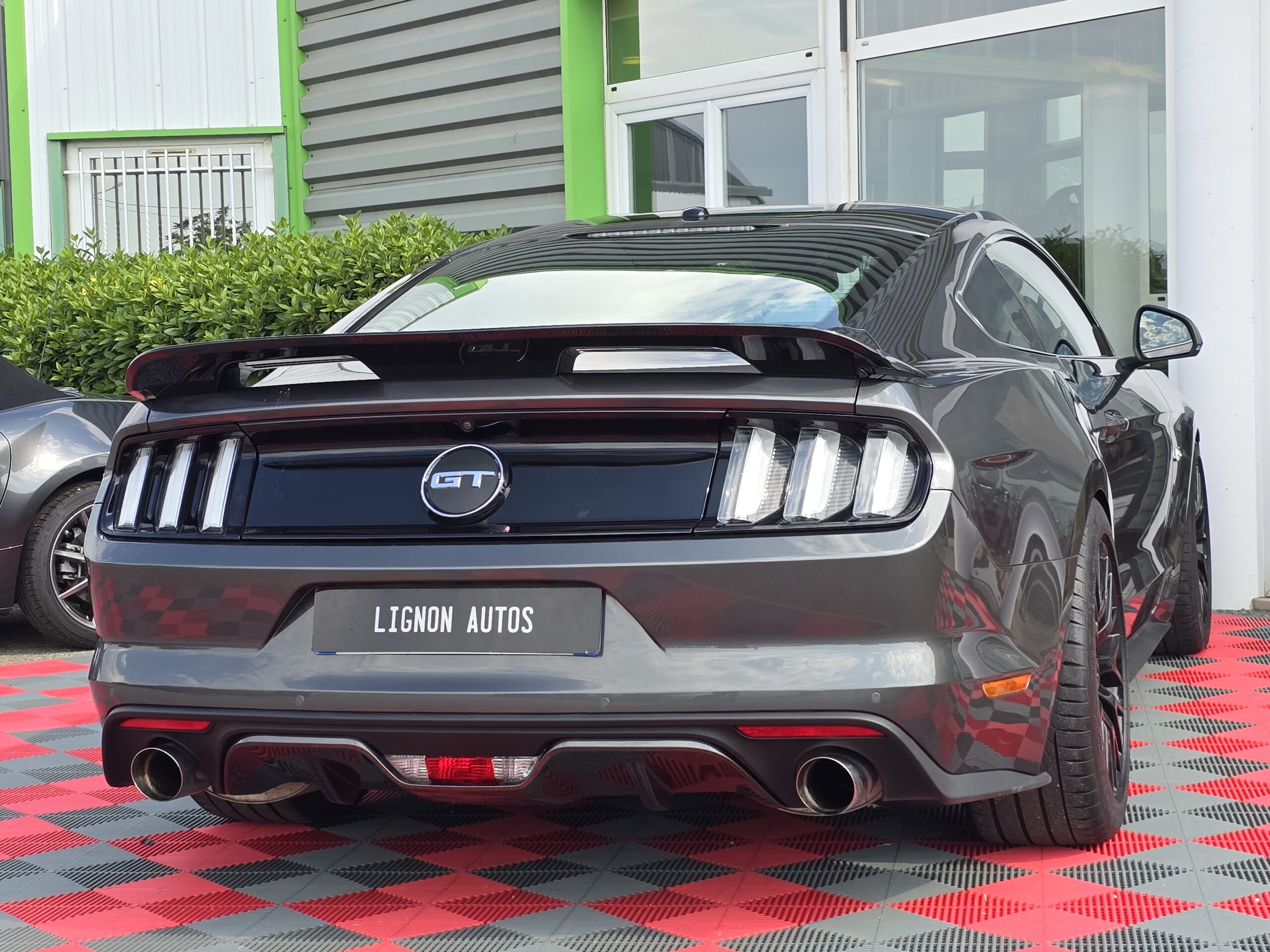 Photo Ford Mustang Fastback GT 5.0l V8 421 Premium BVA Échappement Asch