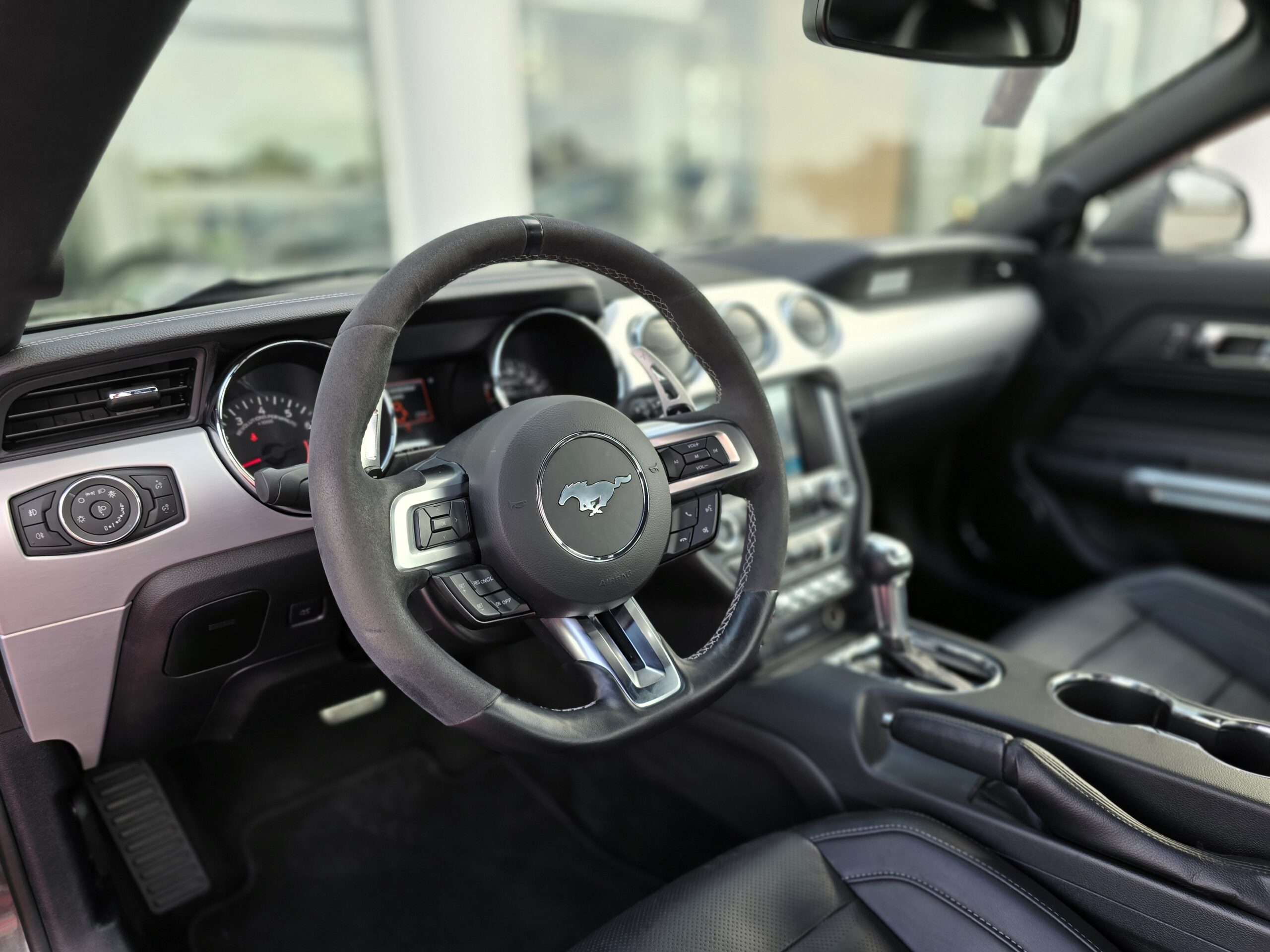 Photo Ford Mustang Fastback GT 5.0l V8 421 Premium BVA Échappement Asch