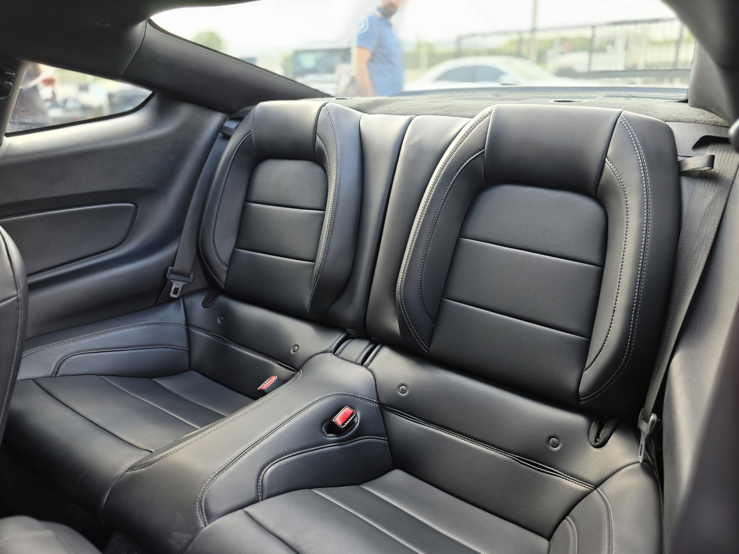 Photo Ford Mustang Fastback GT 5.0l V8 421 Premium BVA Échappement Asch