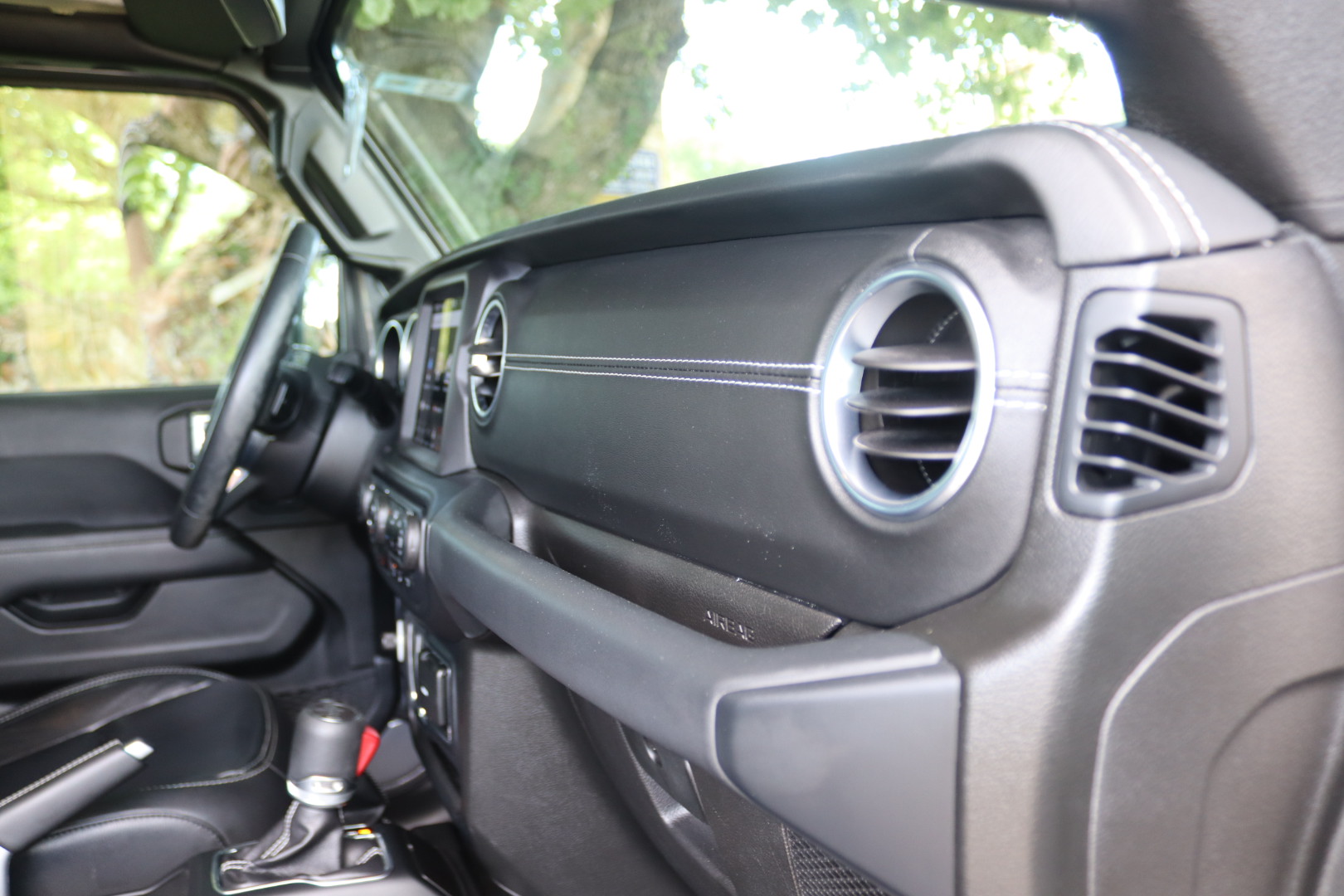 Photo Jeep Wrangler Sahara 2.0L T 272ch 4x4 BVA8 Full Leds