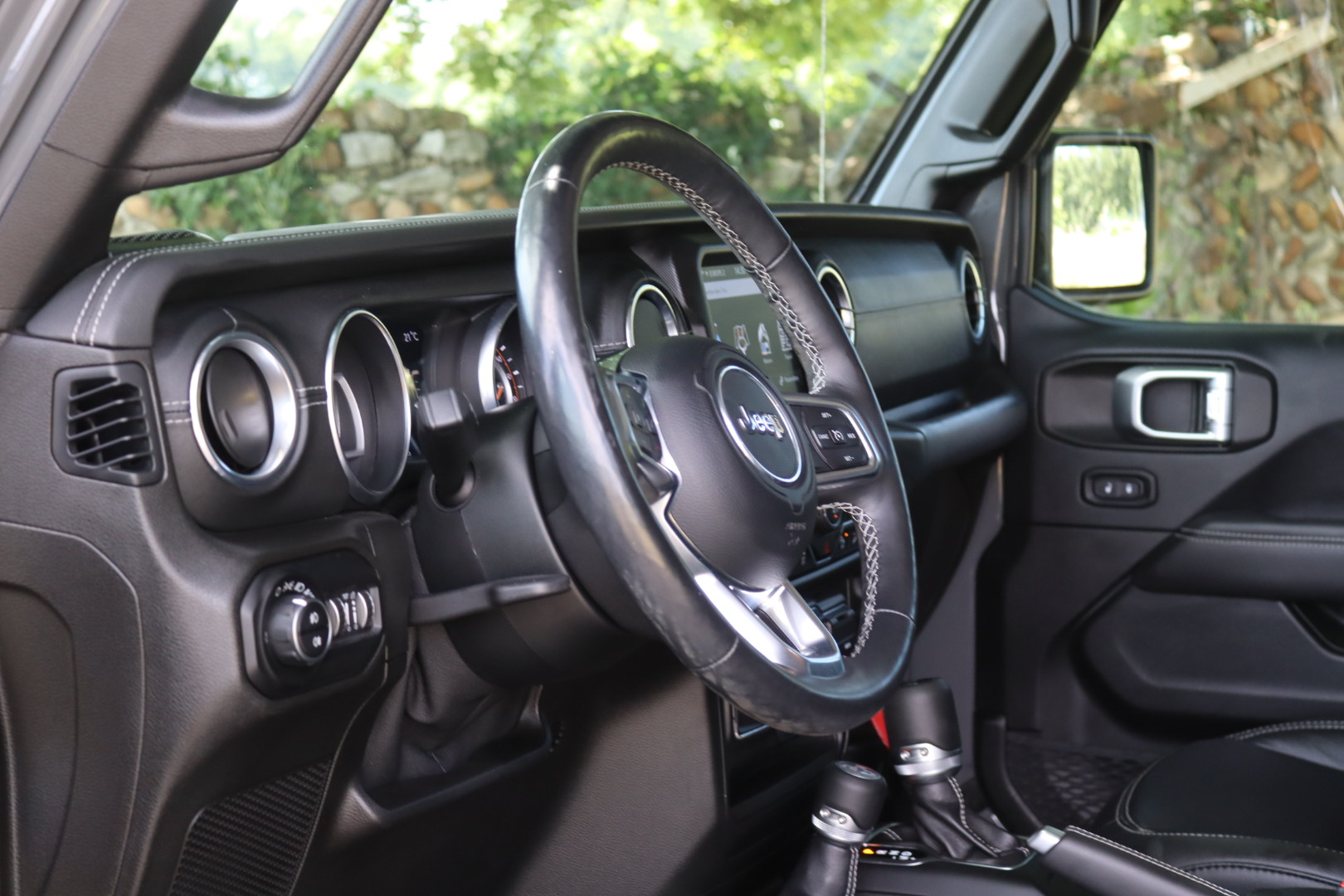Photo Jeep Wrangler Sahara 2.0L T 272ch 4x4 BVA8 Full Leds
