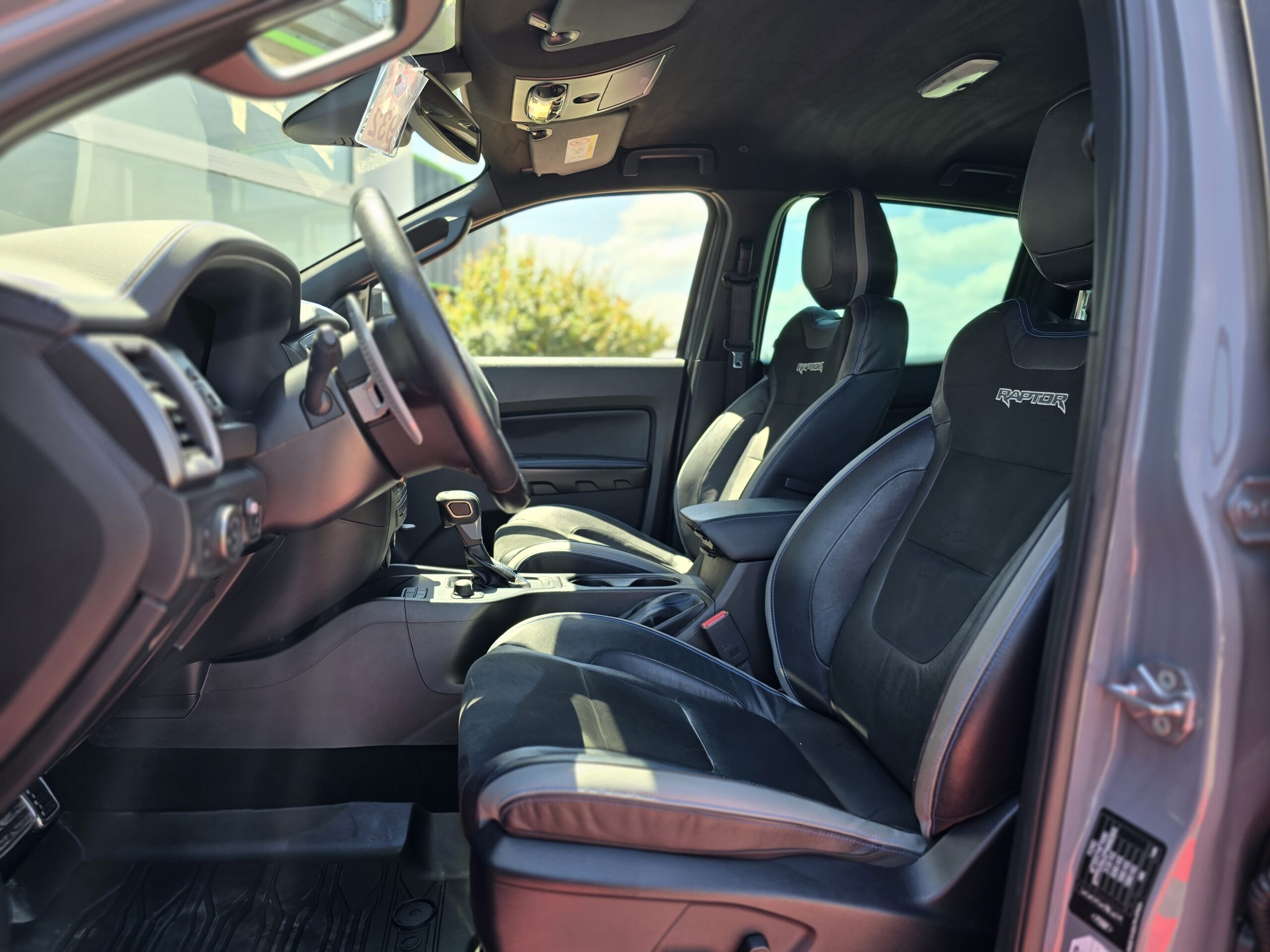 Photo Ford Ranger Raptor Double Cabine 2.0 TDCi 213 EcoBlue BVA10 + Chauffage Webastoo