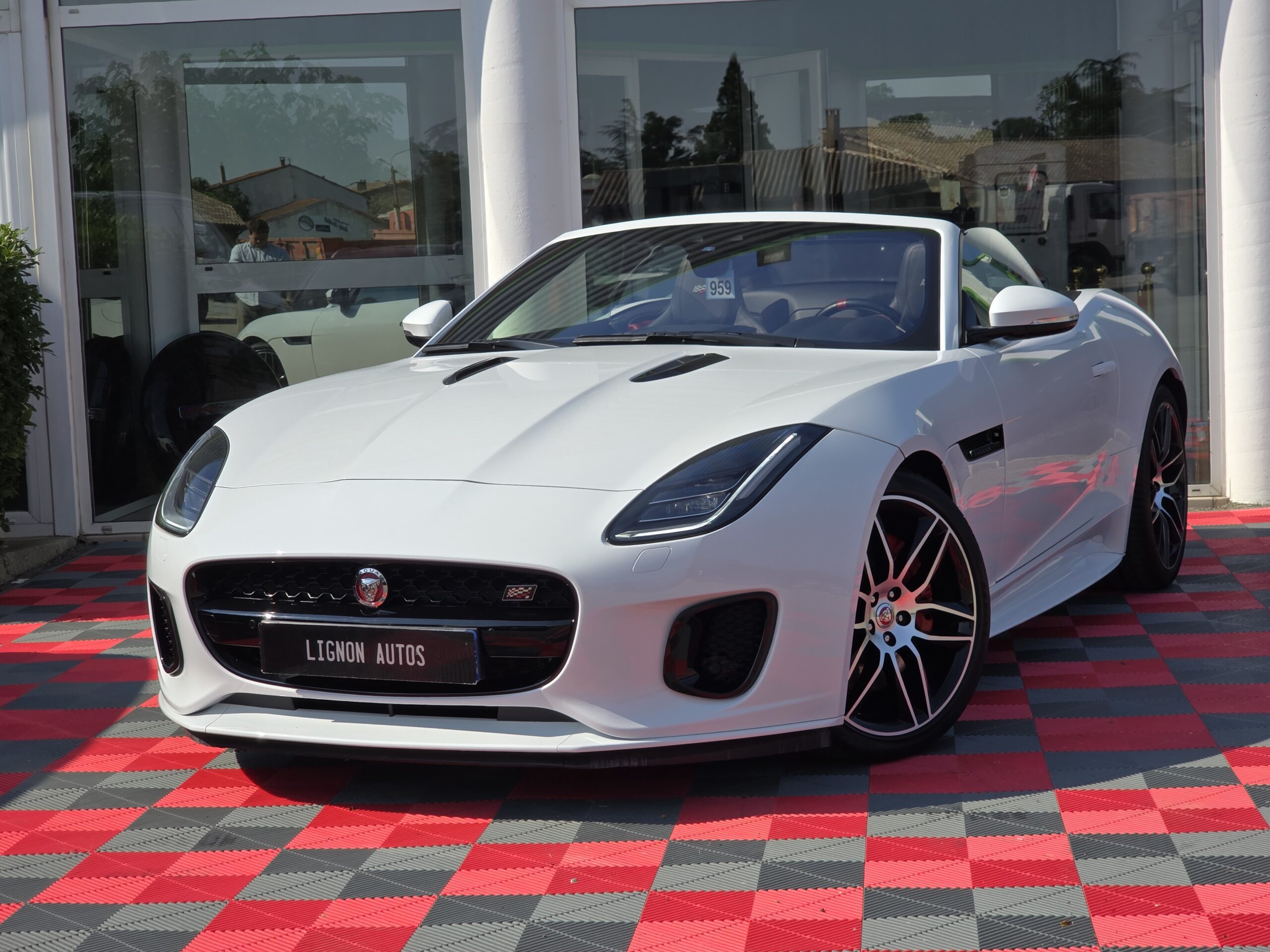 Photo Jaguar F-Type Cabriolet 3.0 V6 Suralimenté 340ch Chequered Flag BVA8