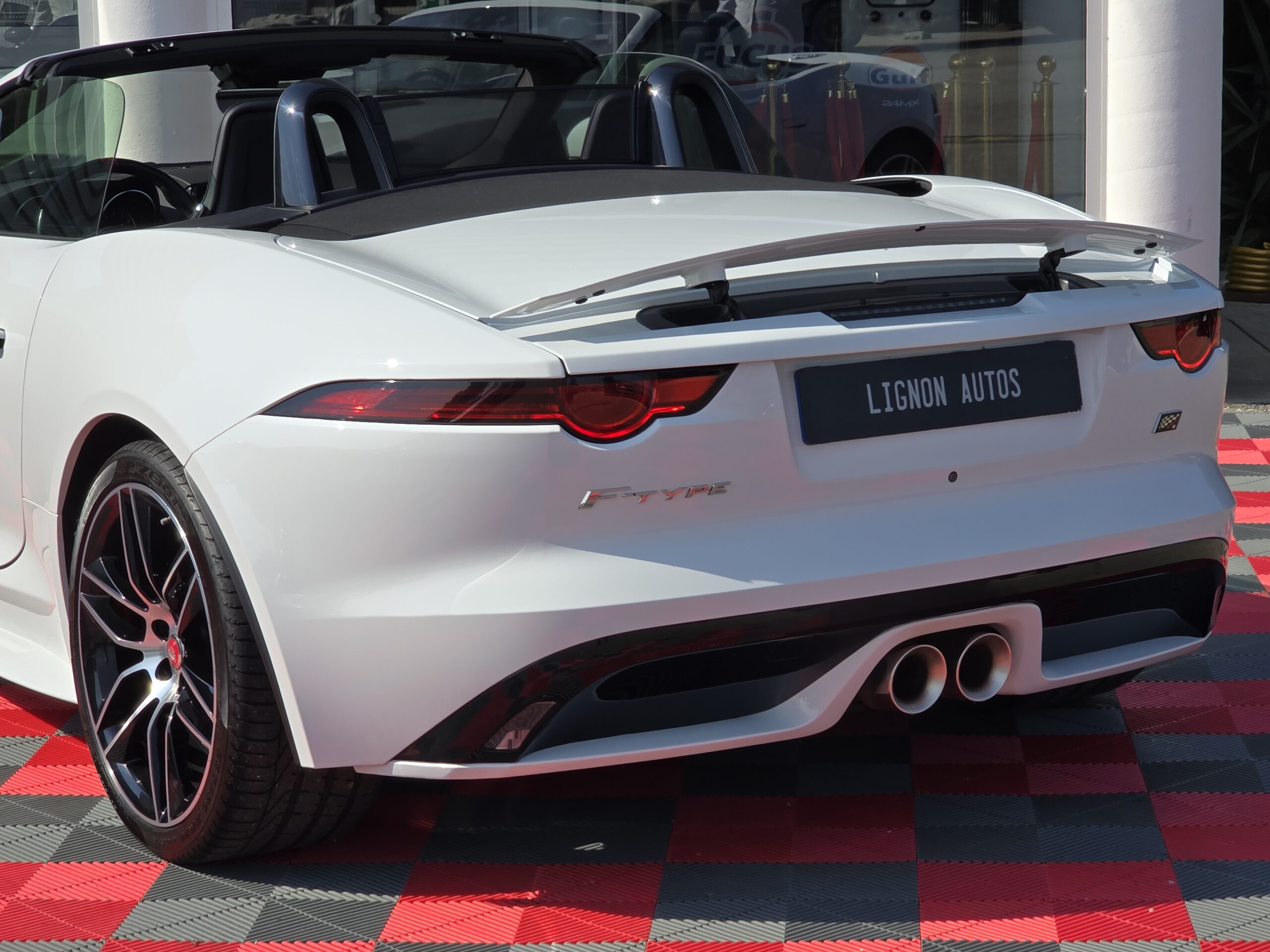 Photo Jaguar F-Type Cabriolet 3.0 V6 Suralimenté 340ch Chequered Flag BVA8