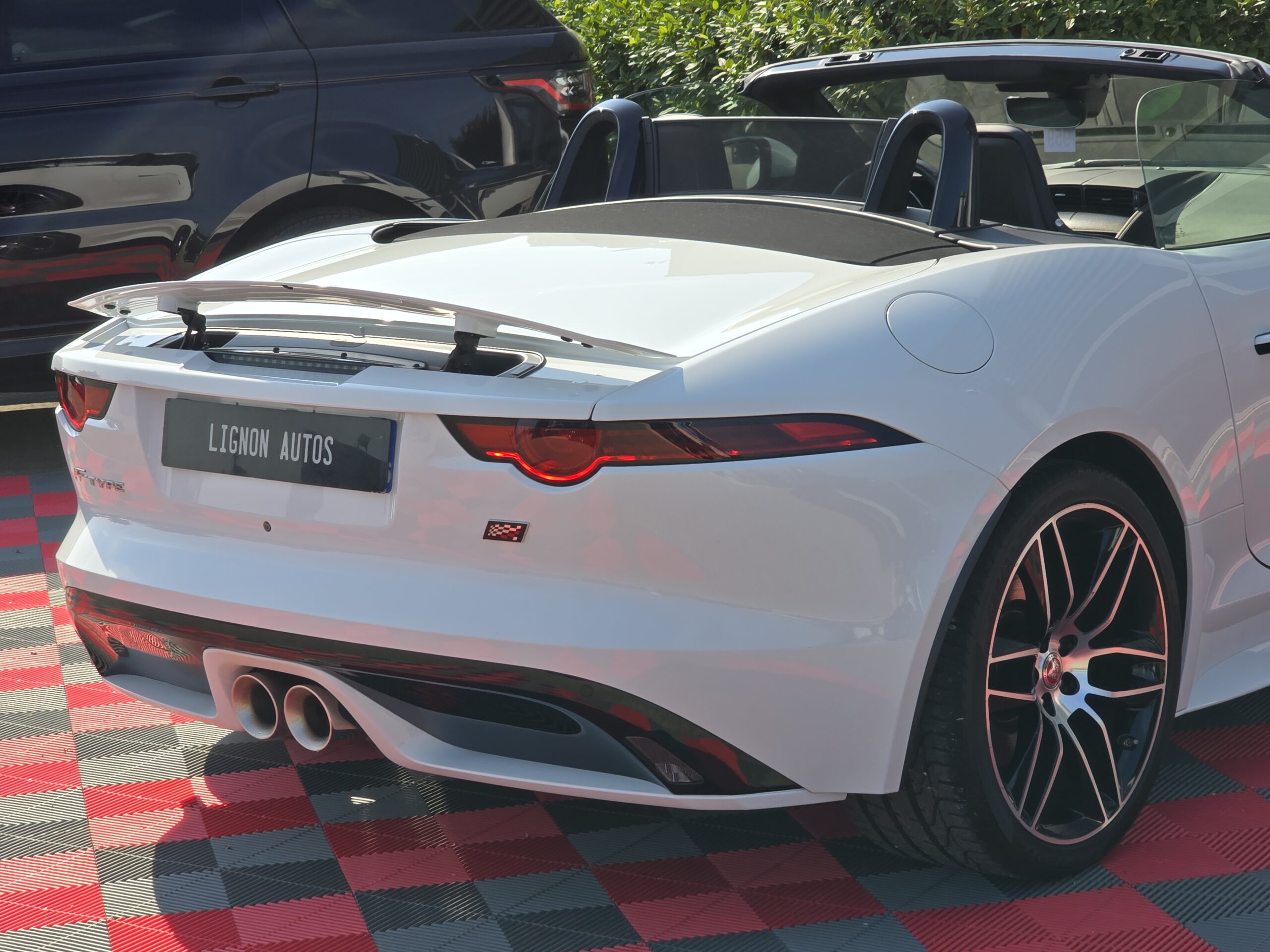 Photo Jaguar F-Type Cabriolet 3.0 V6 Suralimenté 340ch Chequered Flag BVA8