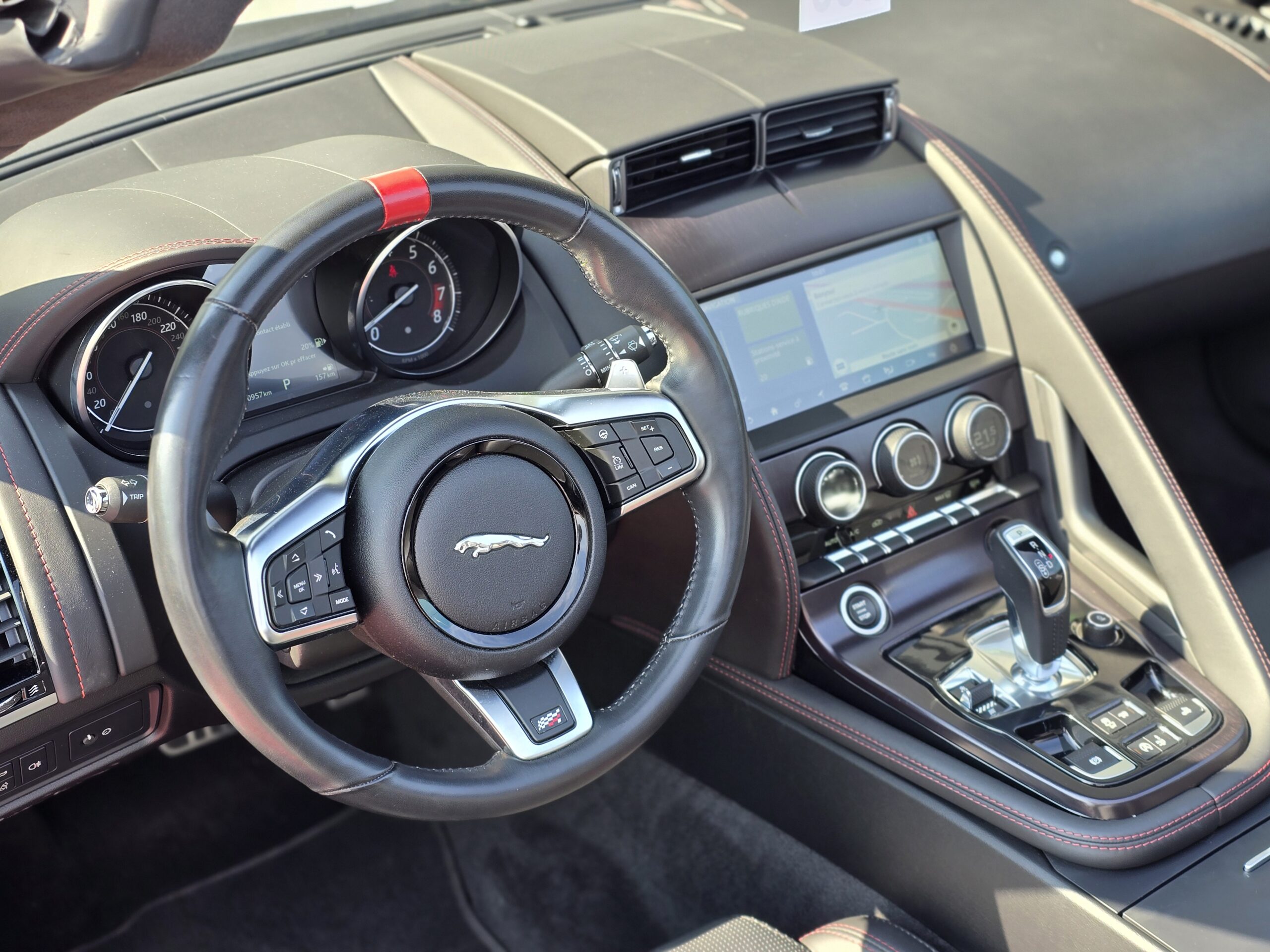 Photo Jaguar F-Type Cabriolet 3.0 V6 Suralimenté 340ch Chequered Flag BVA8