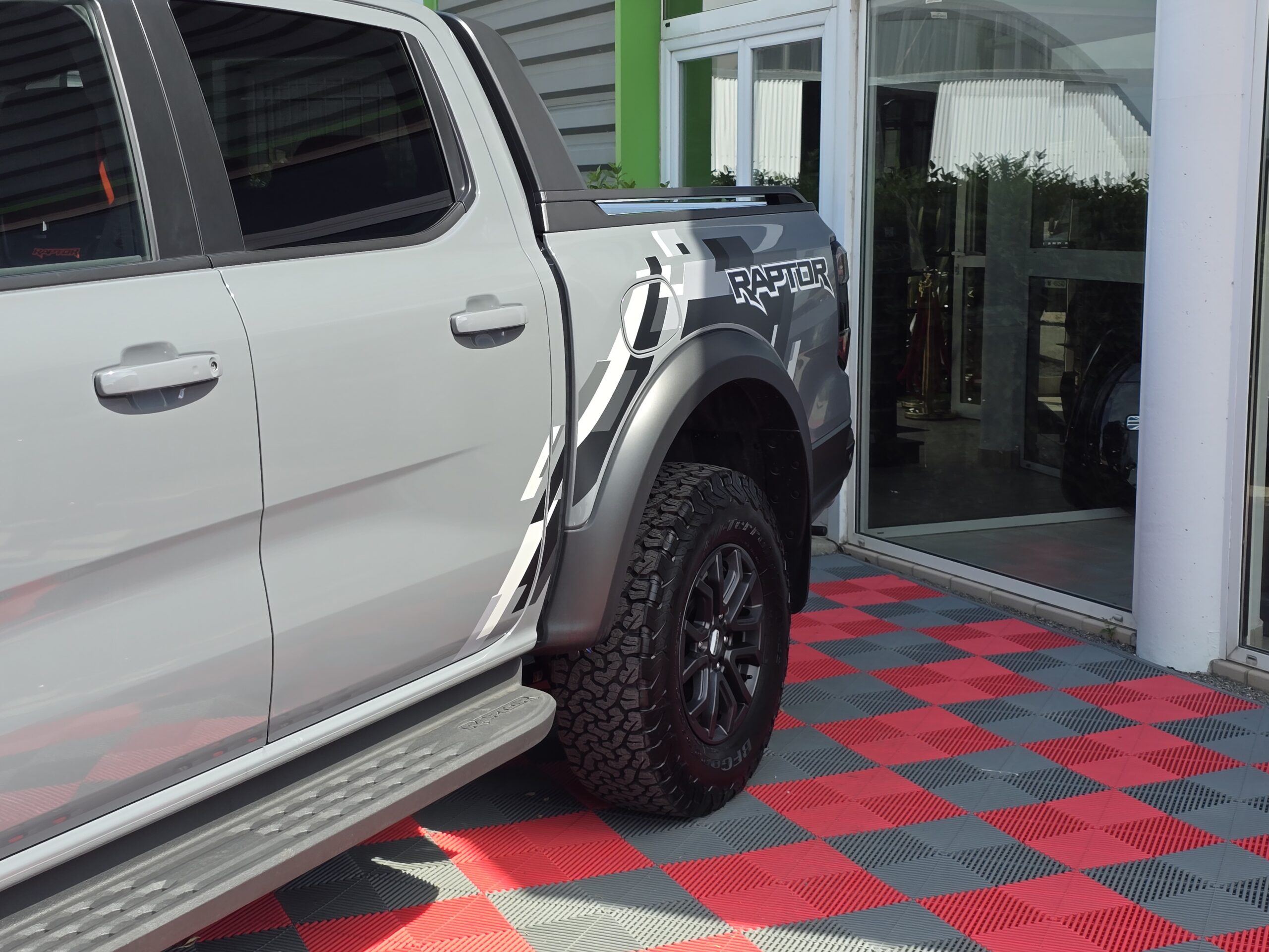 Photo Ford Ranger Raptor 3.0l Ecoboost V6 292cv NEUF PAS DE MALUS TVA RECUPERABLE Garantie 5 ans