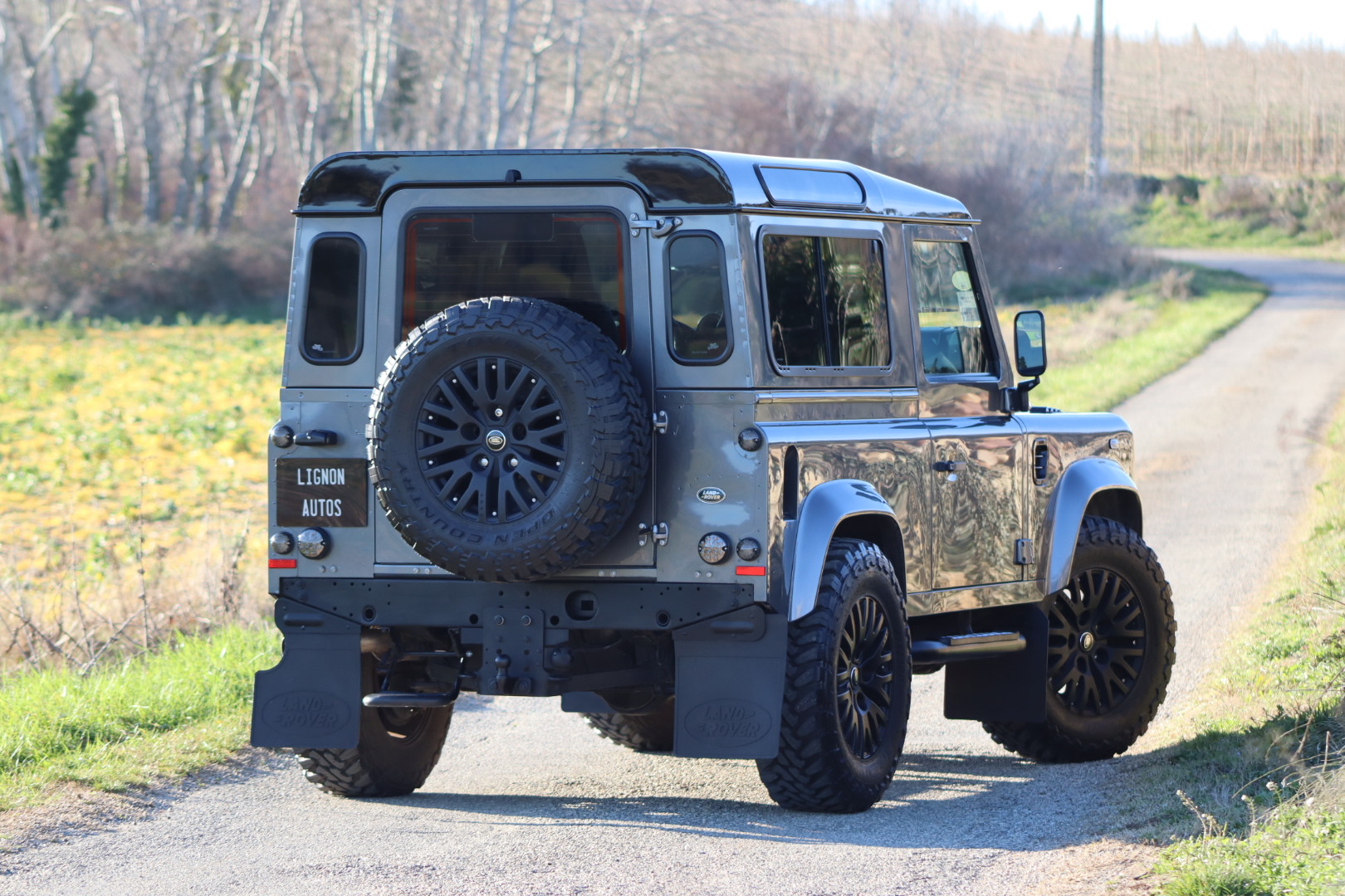 Photo LAND ROVER DEFENDER 90 TD4 SW 2.2 4 PLACES "SE" FULL OPTIONS