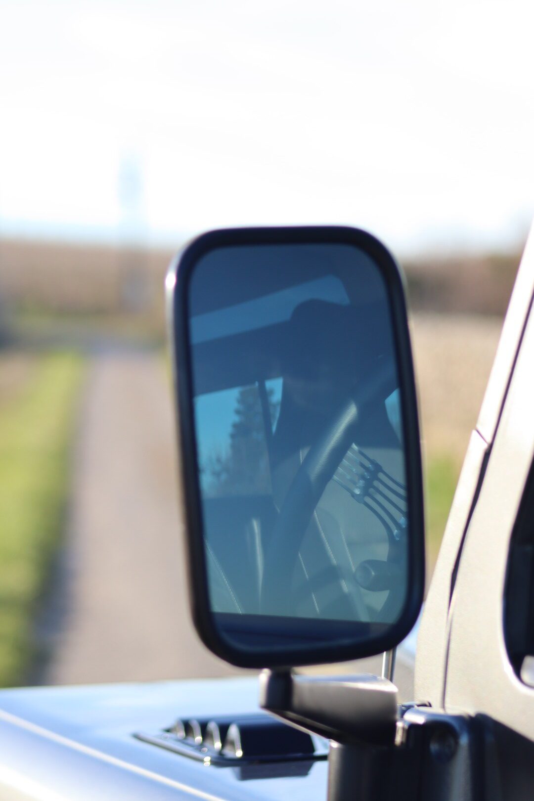Photo LAND ROVER DEFENDER 90 TD4 SW 2.2 4 PLACES "SE" FULL OPTIONS