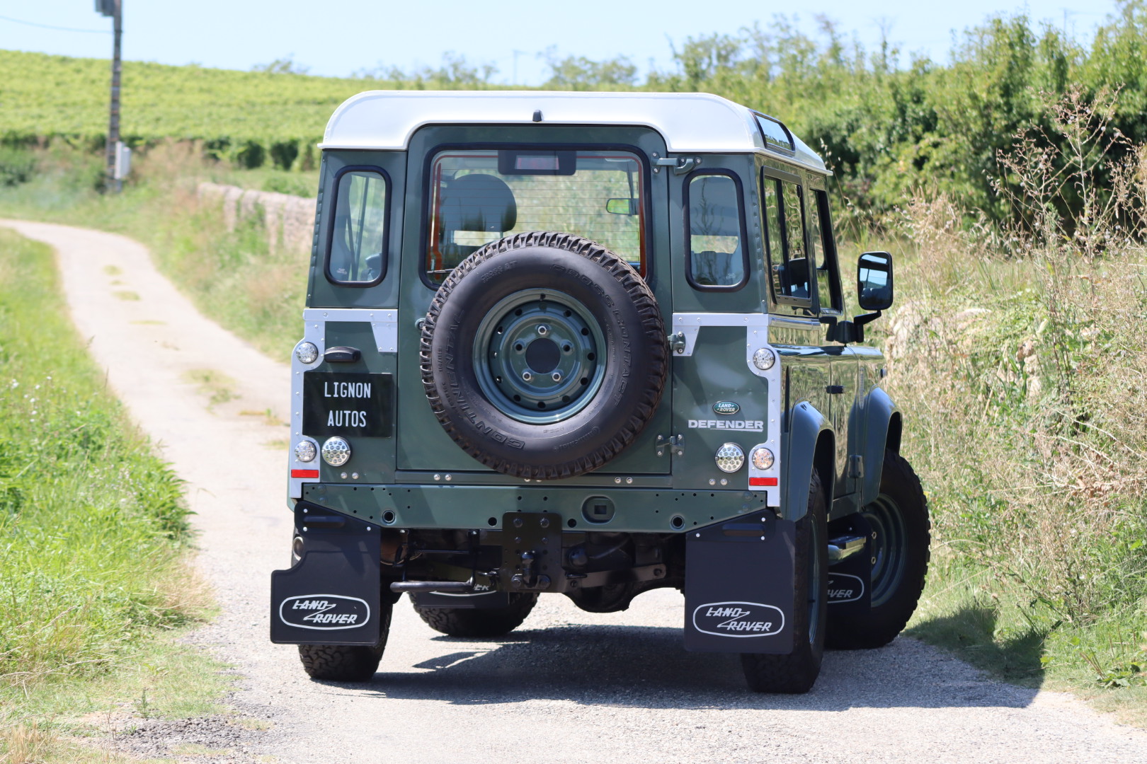 Photo Land Rover Defender 90 Td4 2.2 SW 4 Places "Keswick Green"
