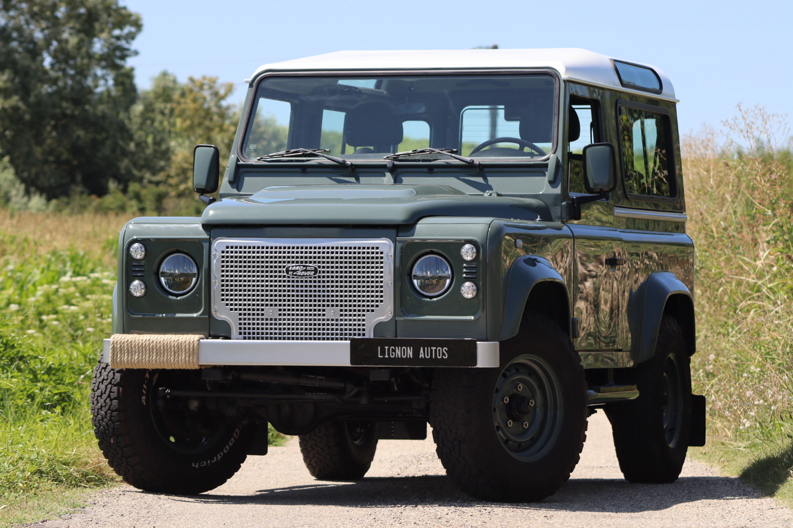 Photo Land Rover Defender 90 Td4 2.2 SW 4 Places "Keswick Green"
